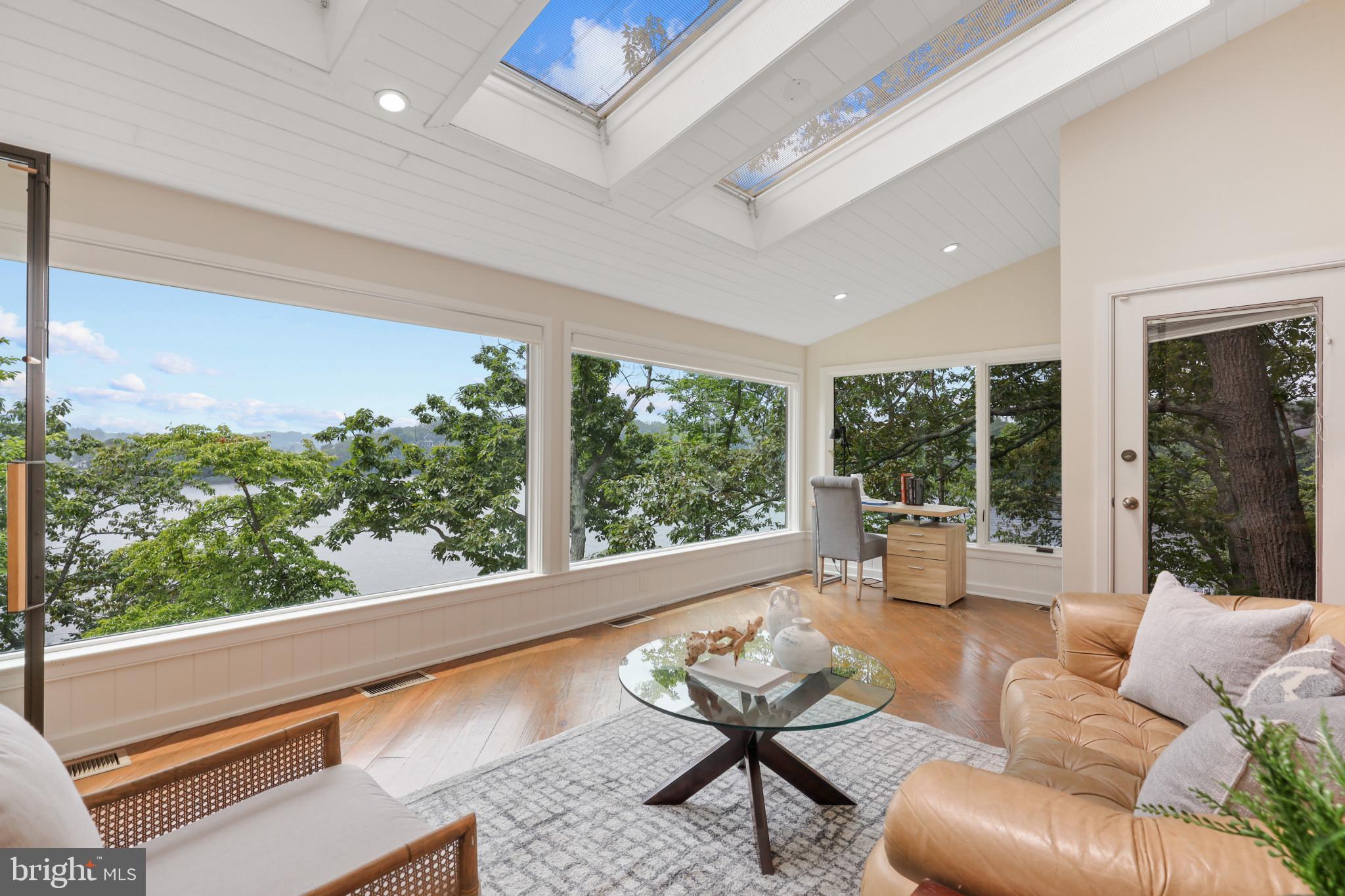 SOUTHWATER POINT - Residential