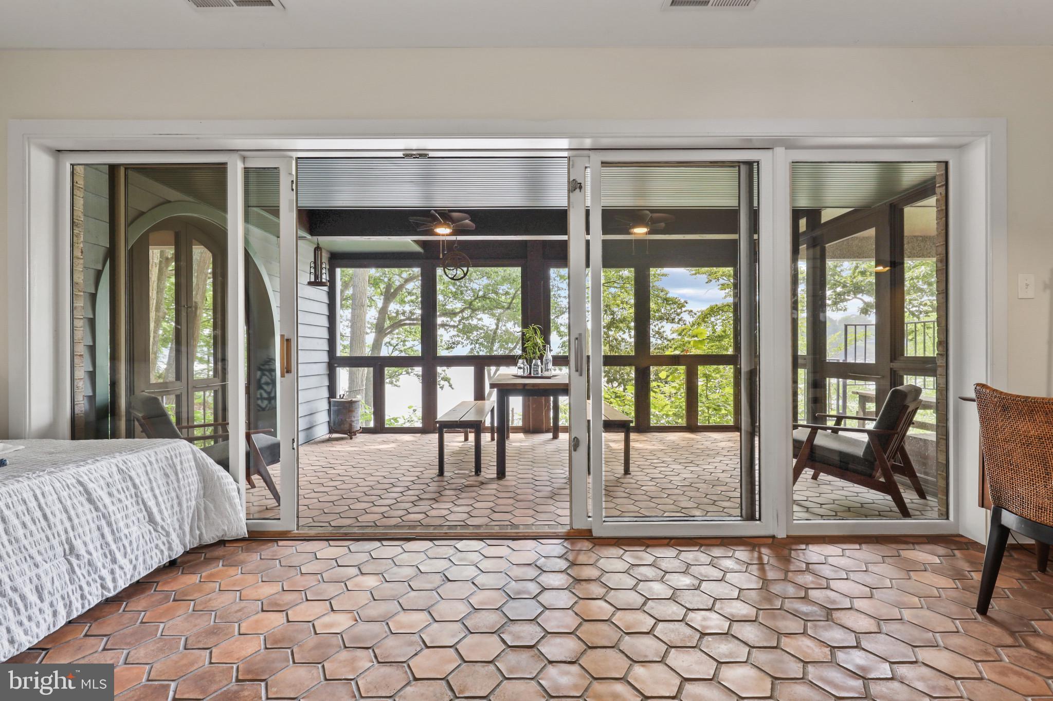 SOUTHWATER POINT - Residential