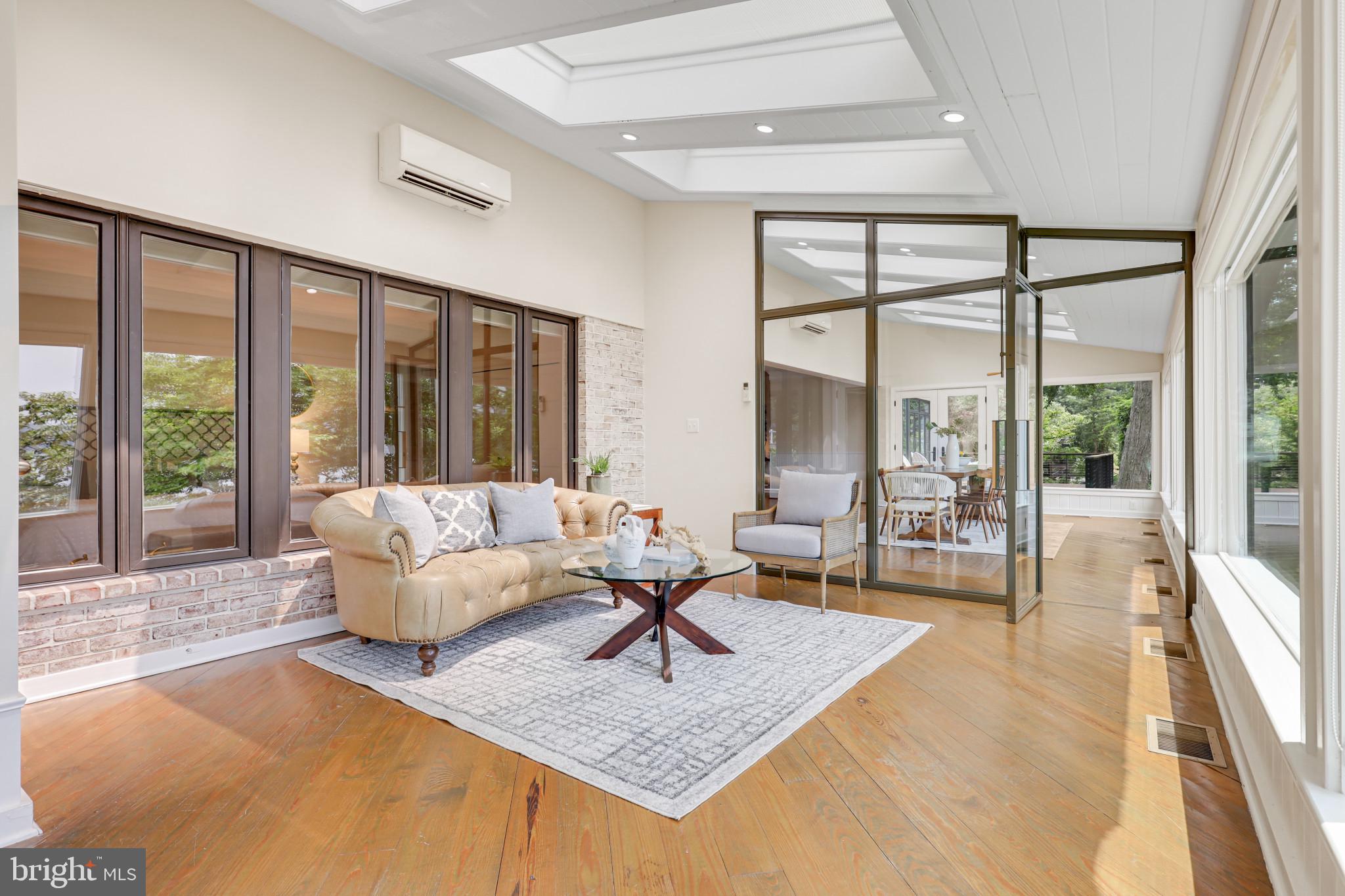 SOUTHWATER POINT - Residential