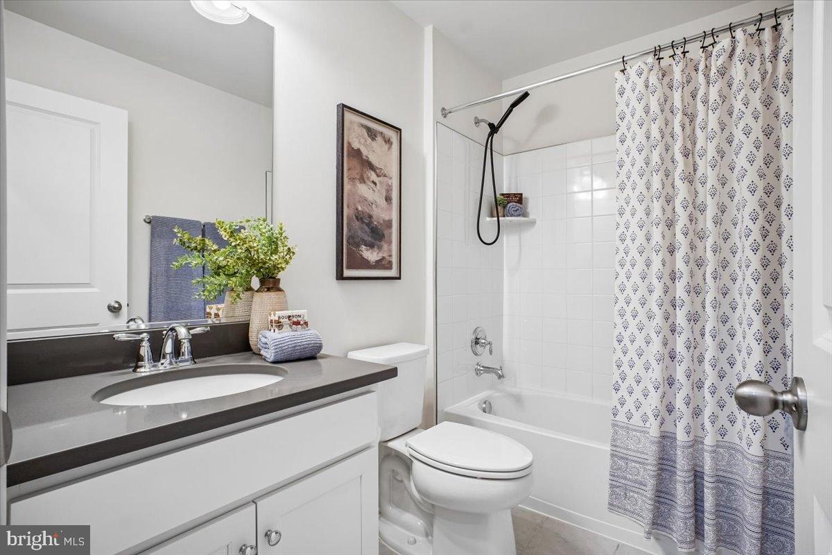 THE TOWNS AT PENDER OAKS - Residential