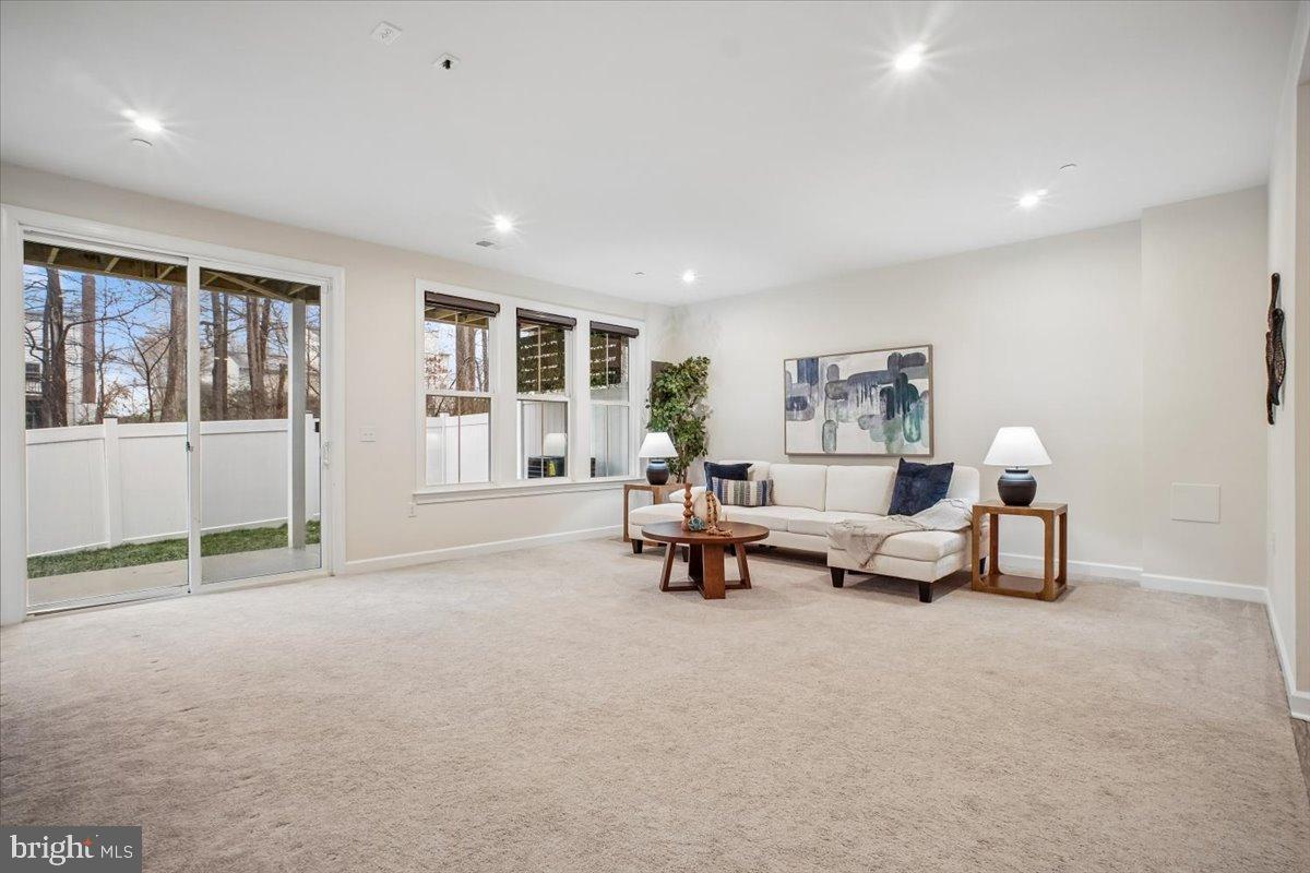 THE TOWNS AT PENDER OAKS - Residential