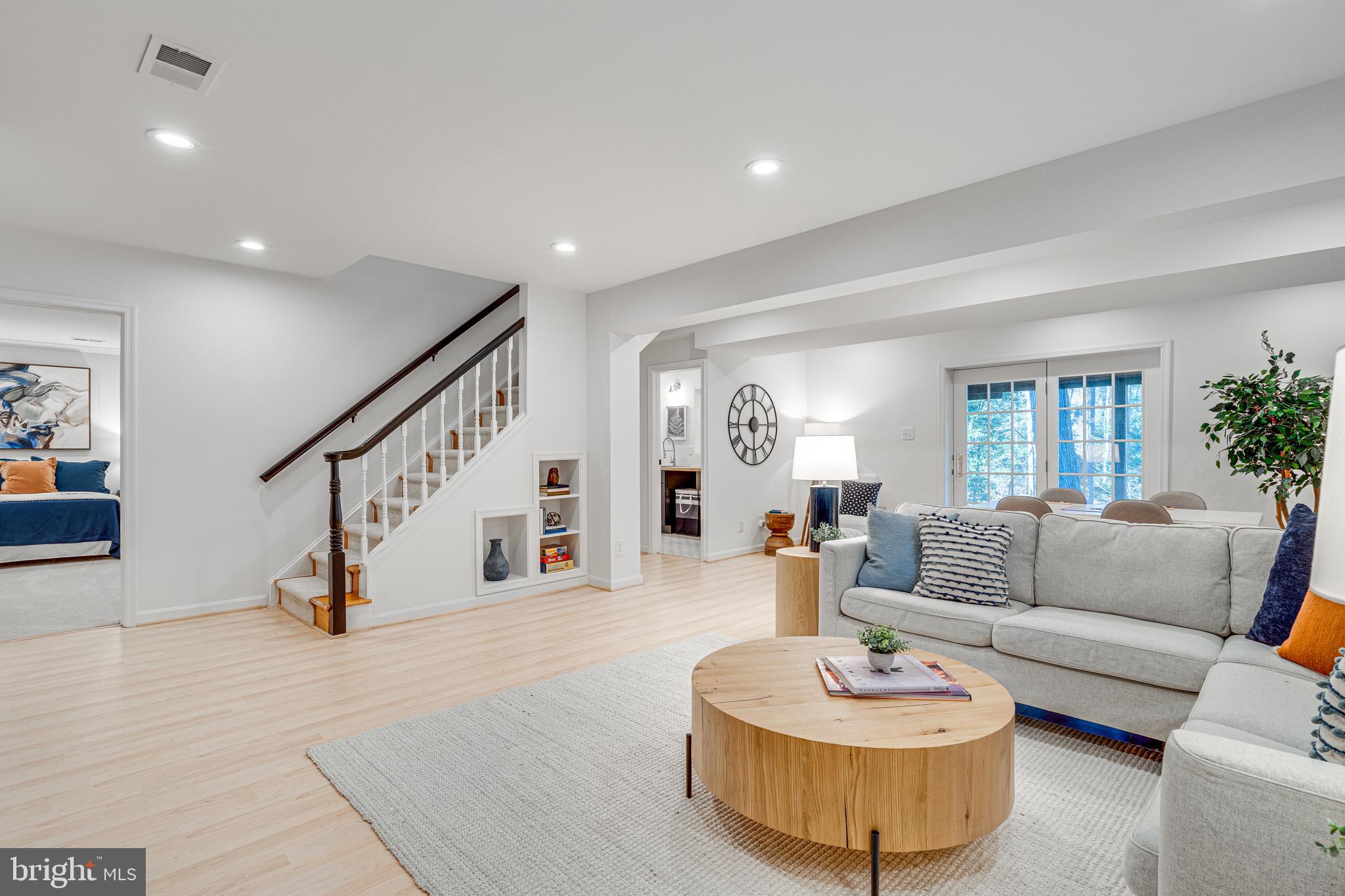 KINGS PARK WEST - Residential