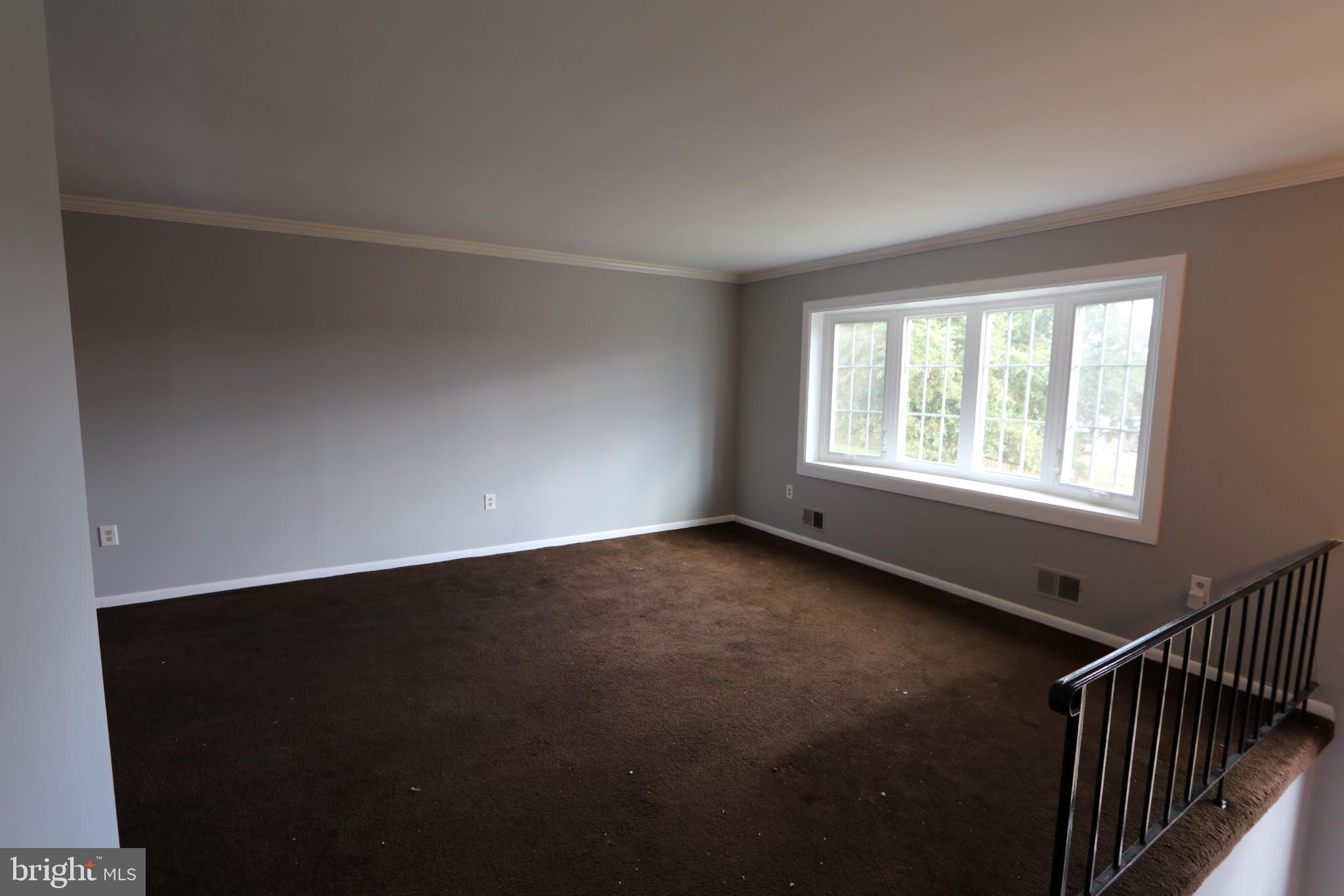 LYNNALAN ACRES - Residential