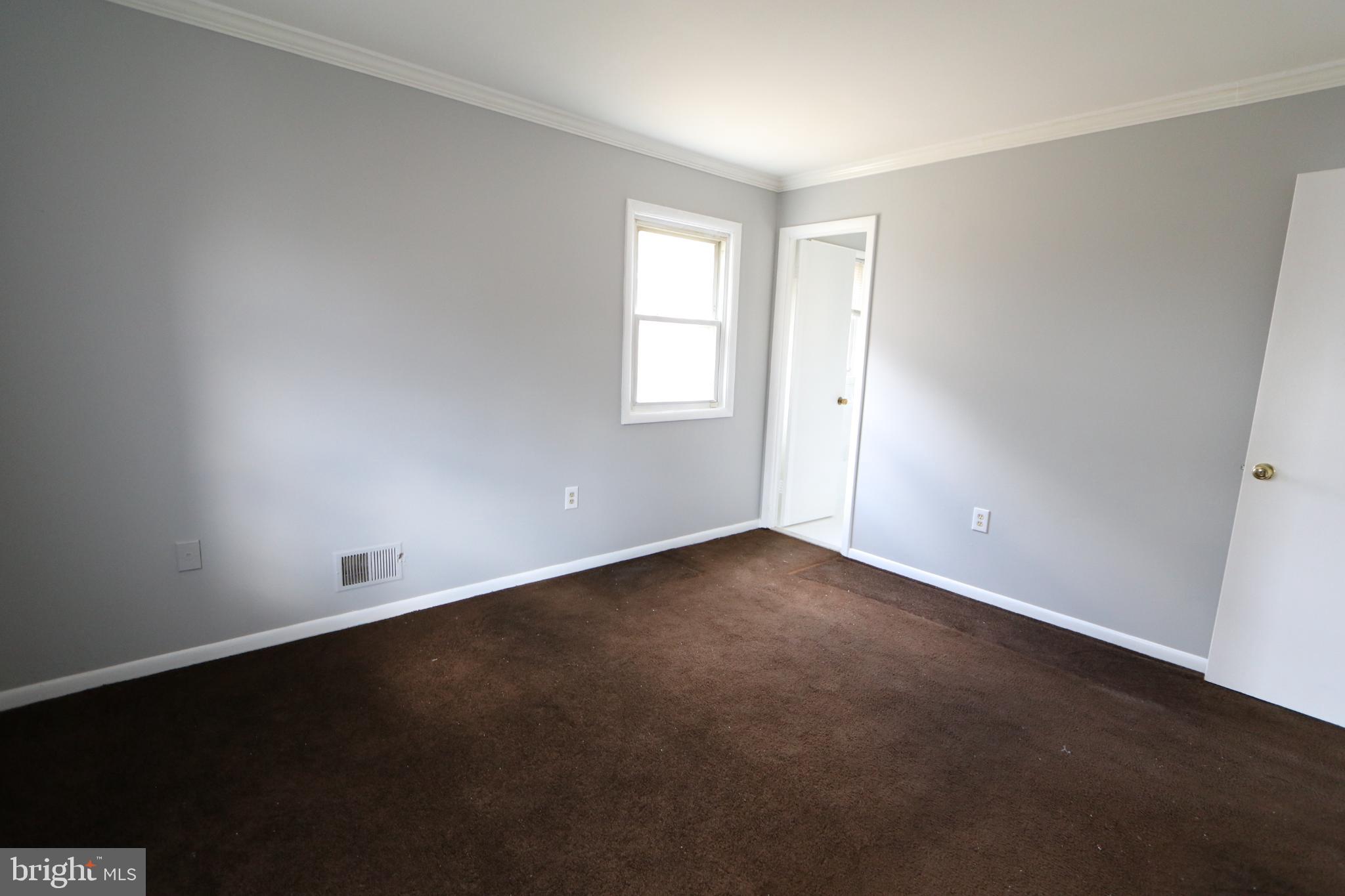 LYNNALAN ACRES - Residential