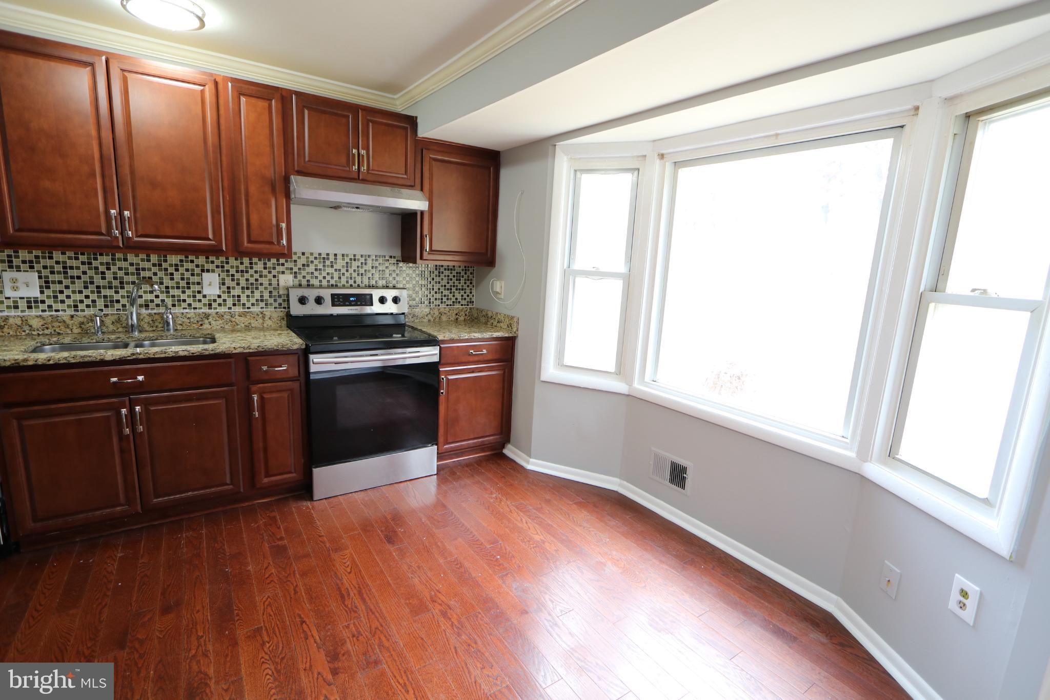 LYNNALAN ACRES - Residential