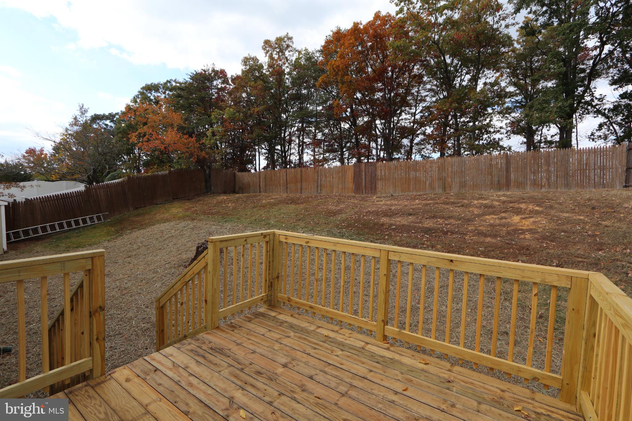 LYNNALAN ACRES - Residential