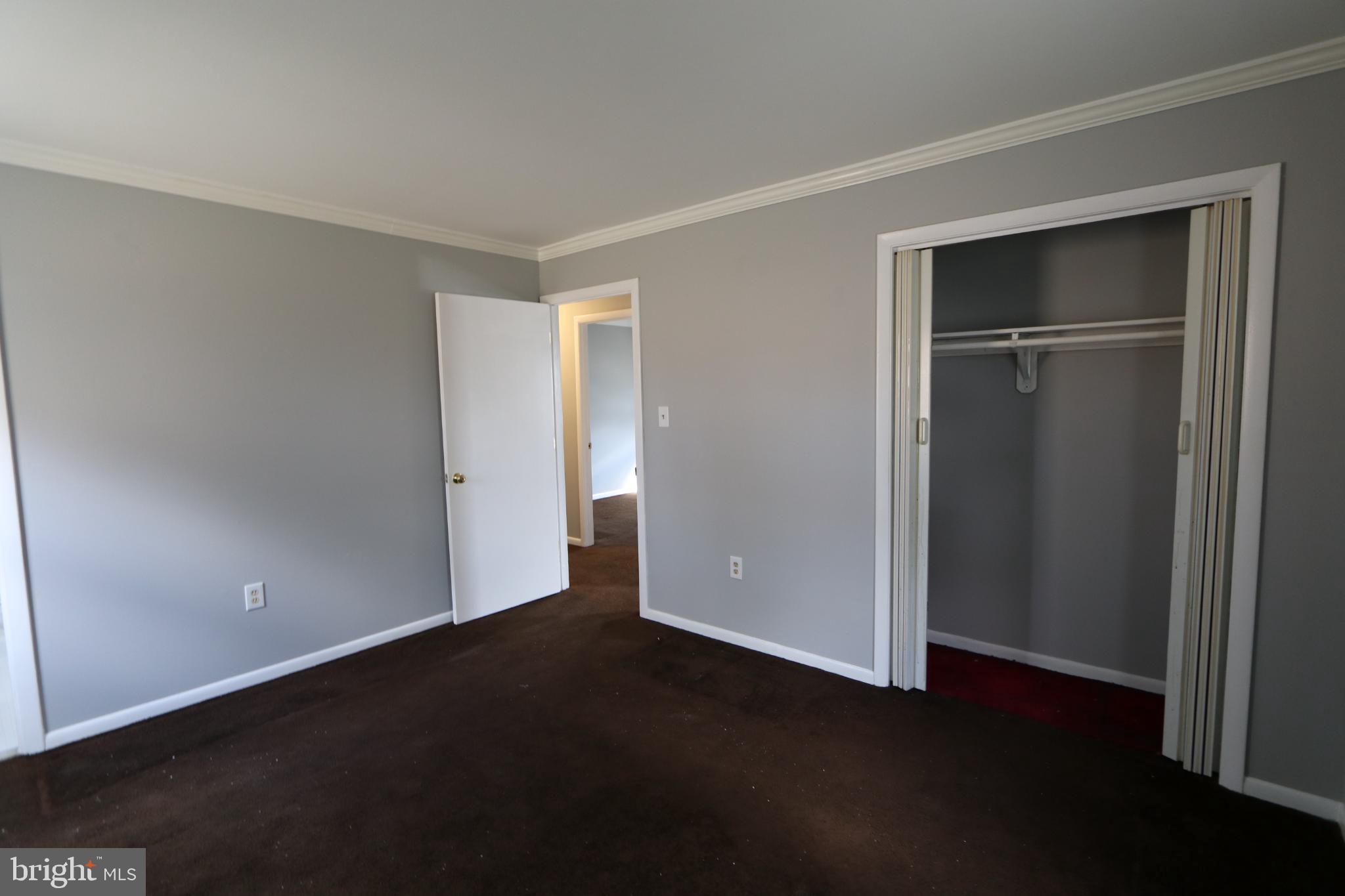 LYNNALAN ACRES - Residential