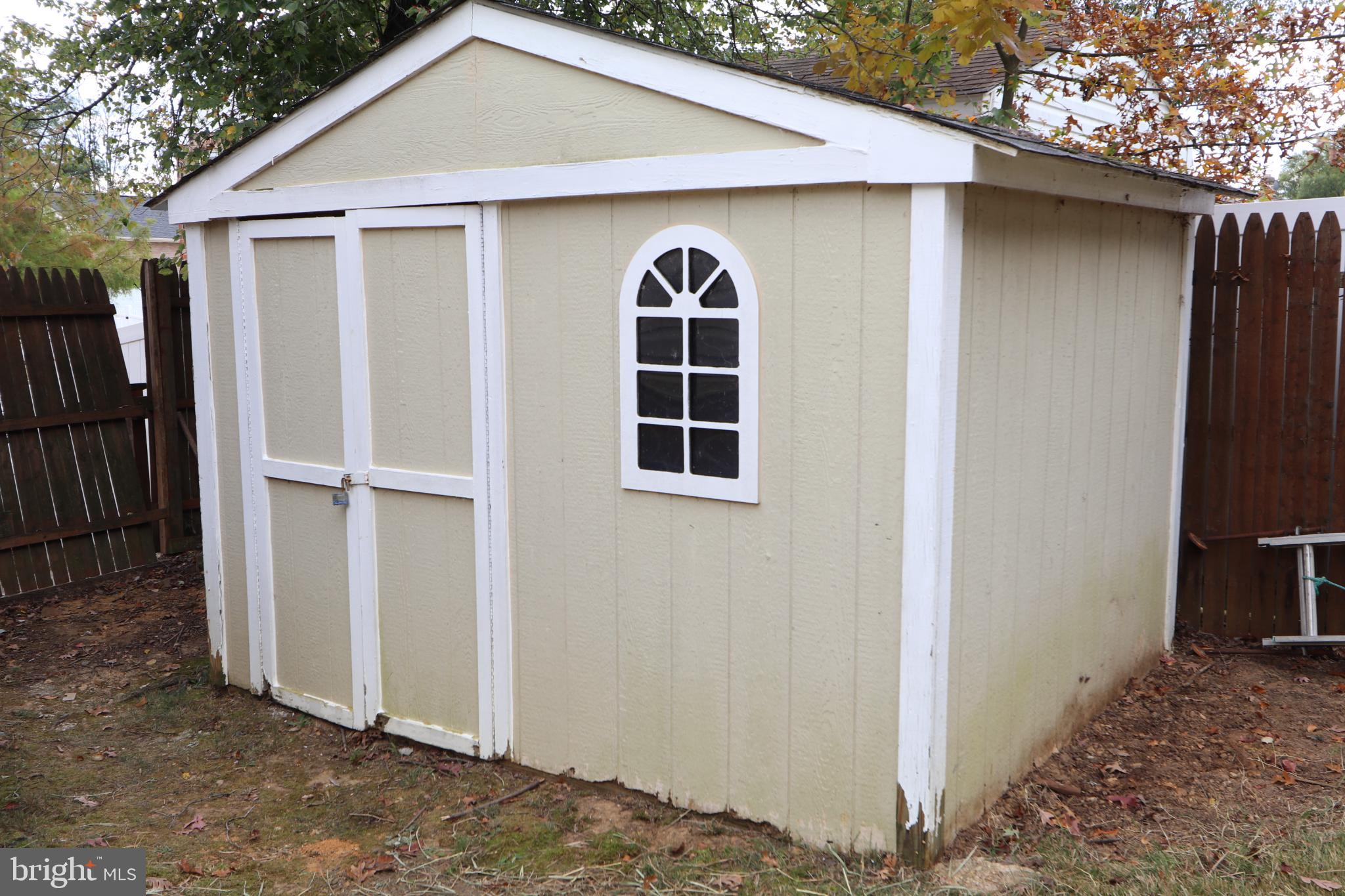 LYNNALAN ACRES - Residential