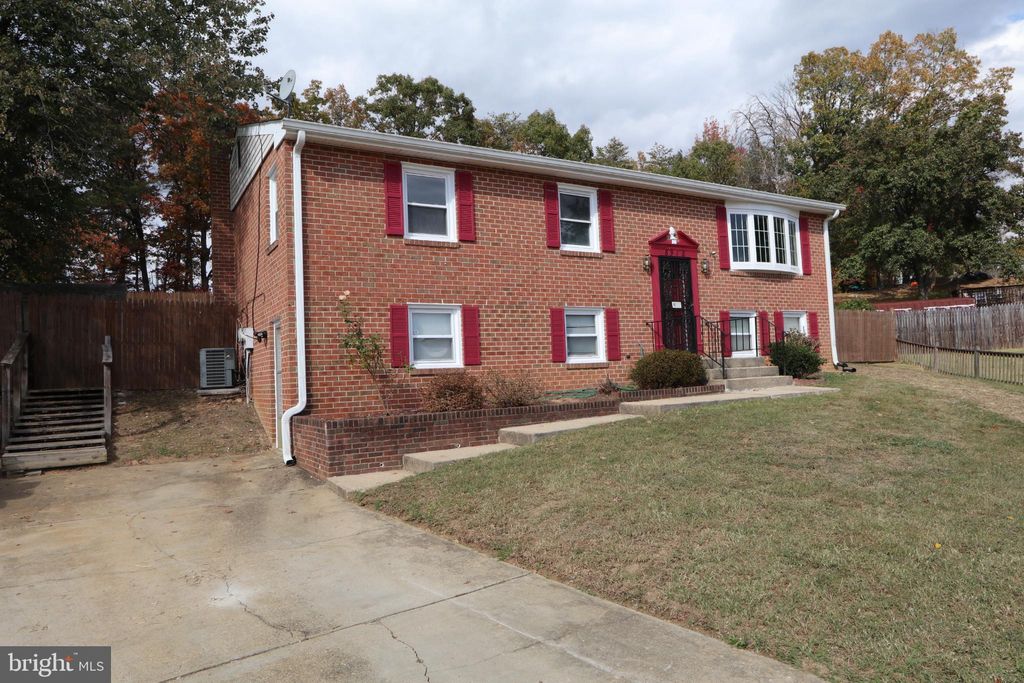 Photo of 8910 Palmer Street, FORT WASHINGTON, MD 20744 (MLS # MDPG2181094)