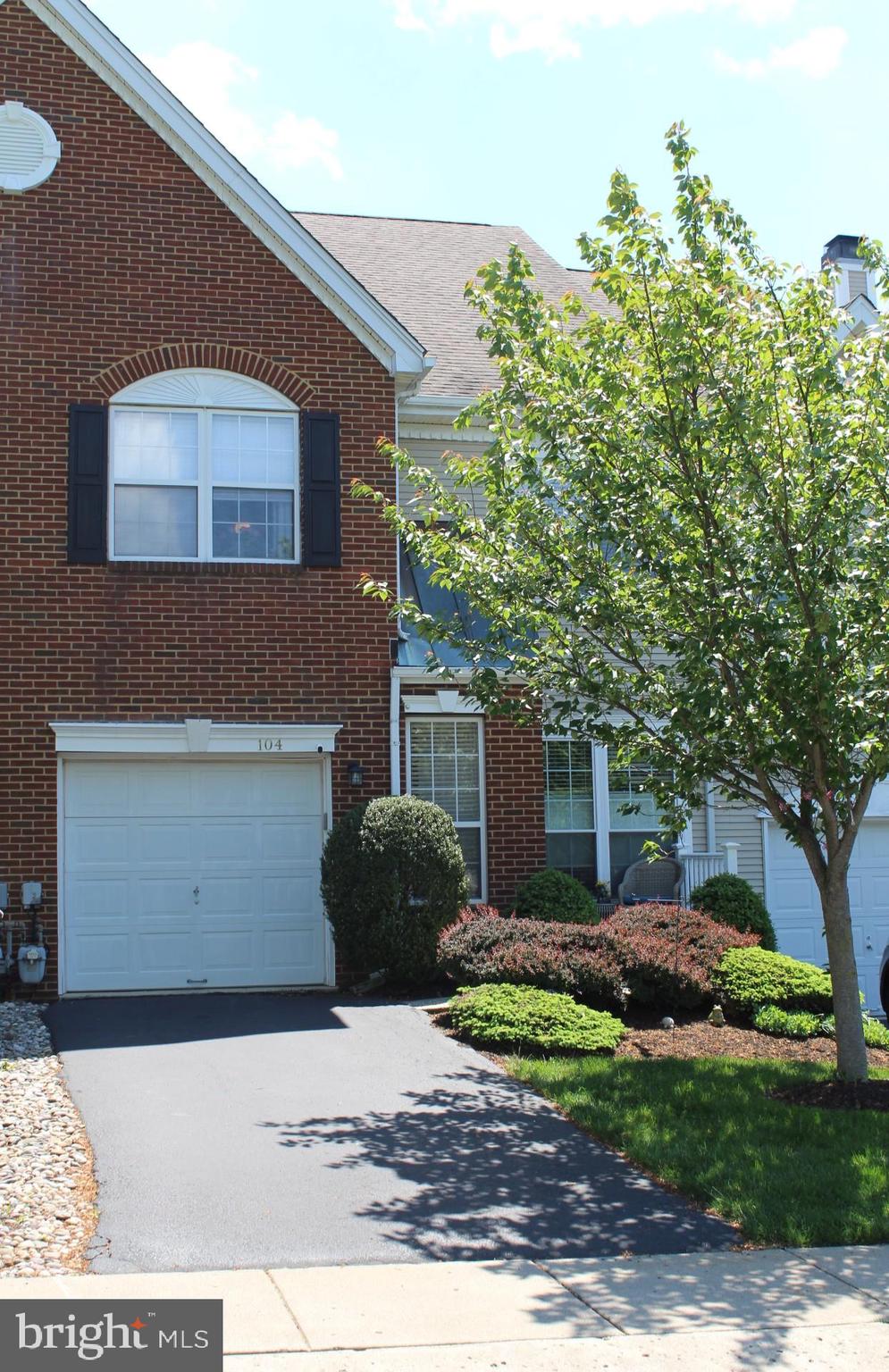 WINNERS CIRCLE - Residential