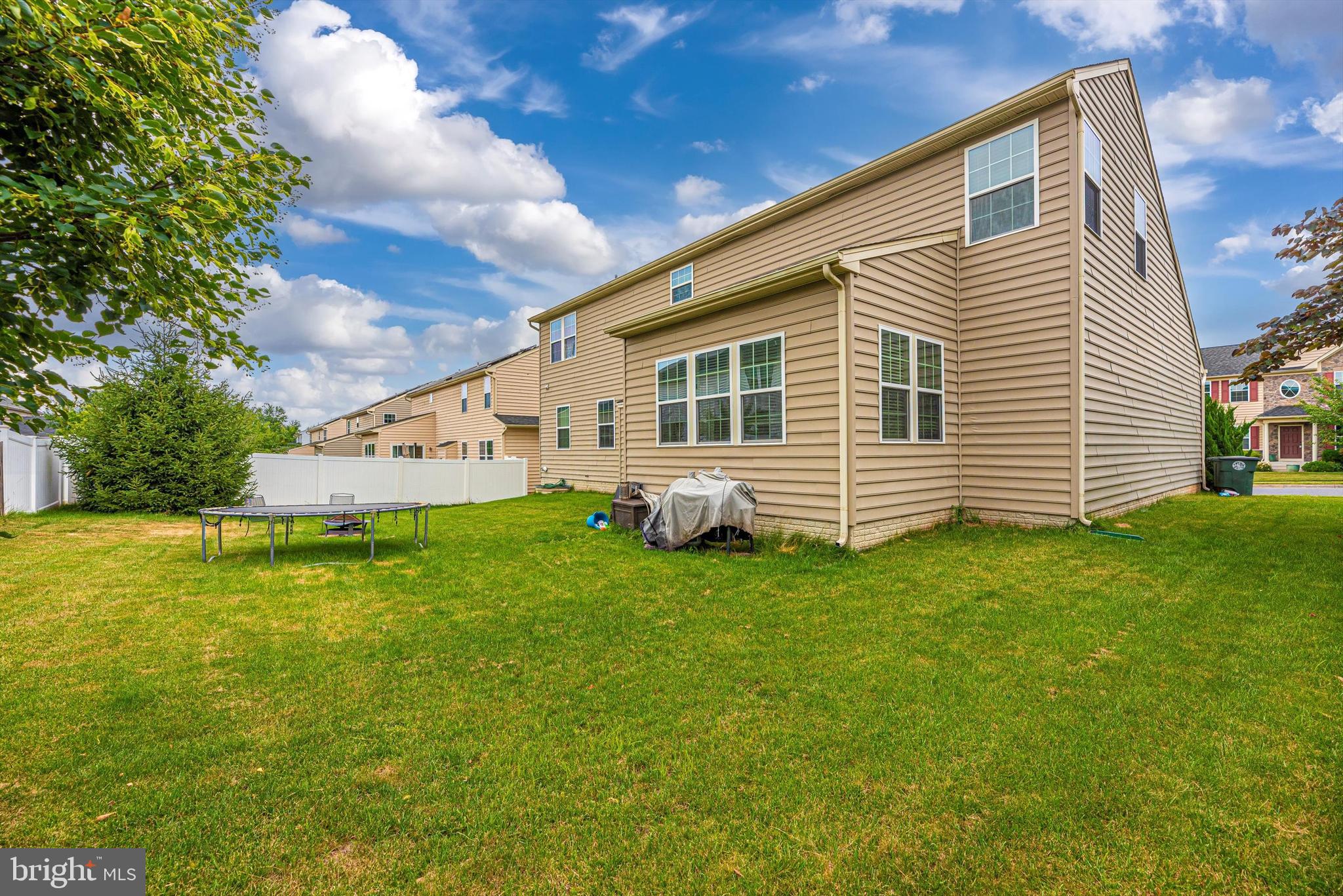 CANNON BLUFF - Residential