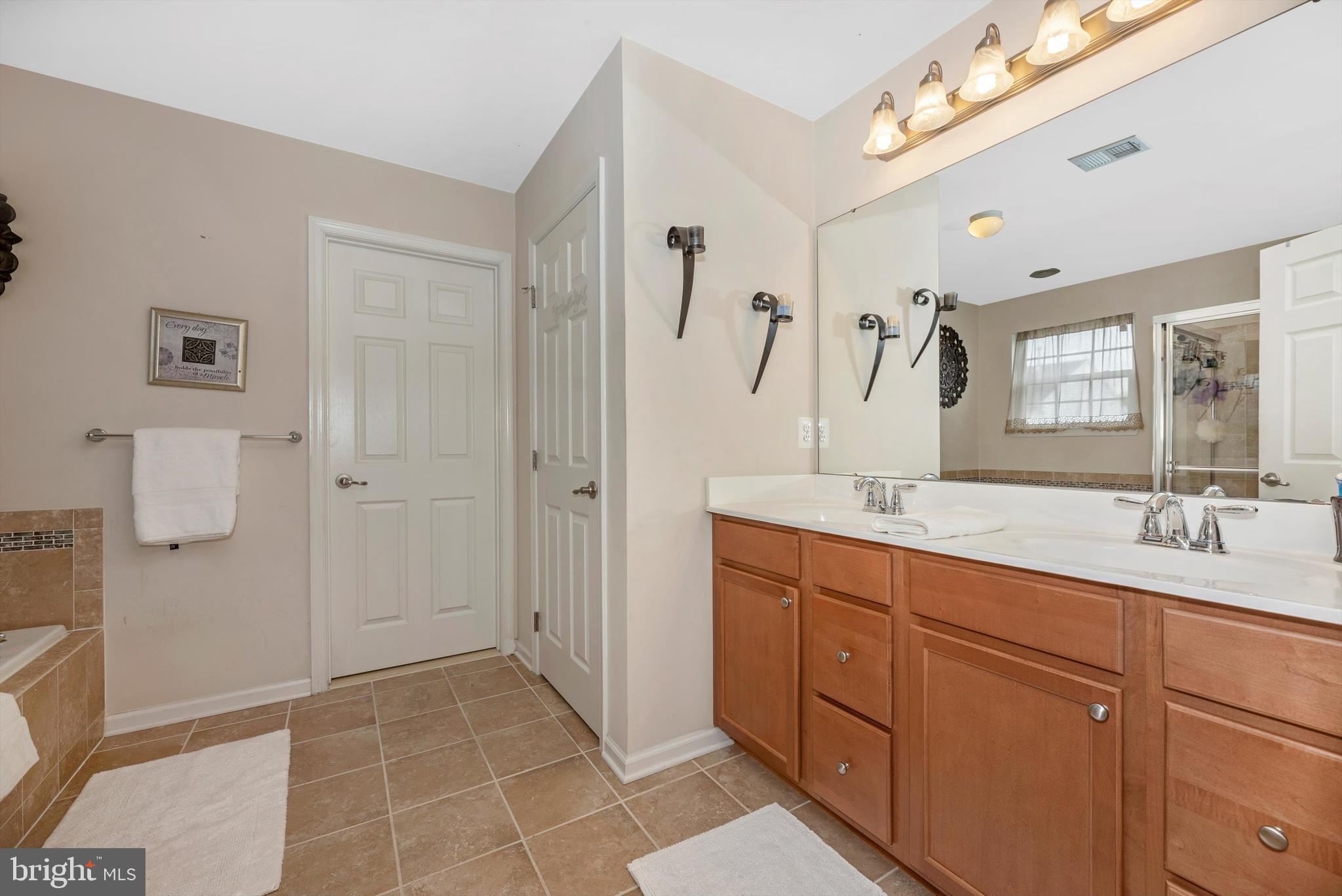 CANNON BLUFF - Residential