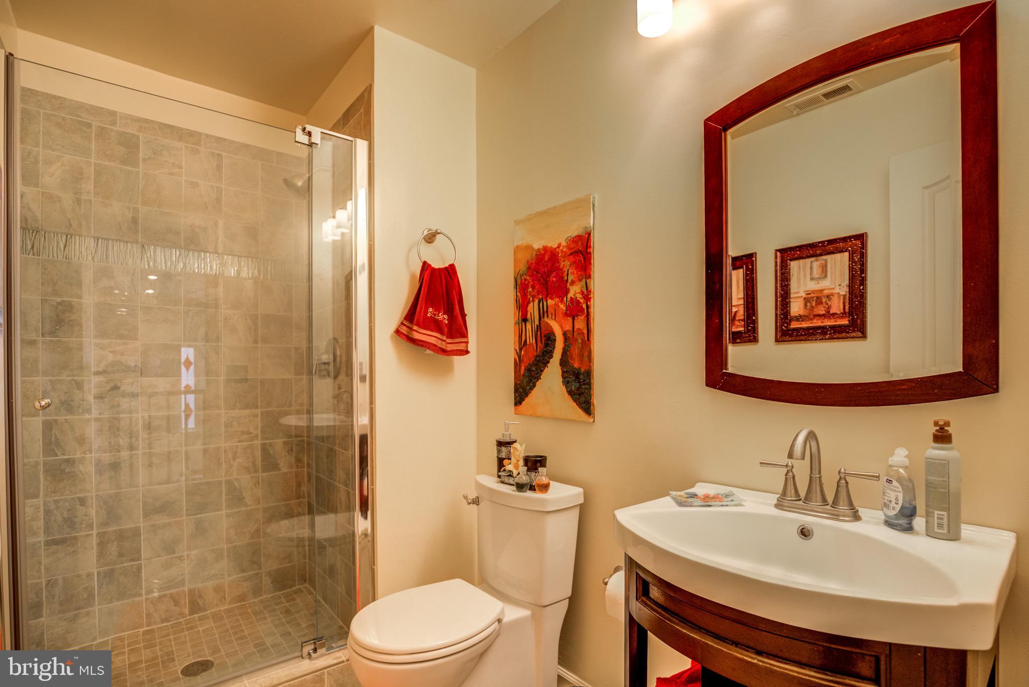 HAMPTON CHASE - Residential