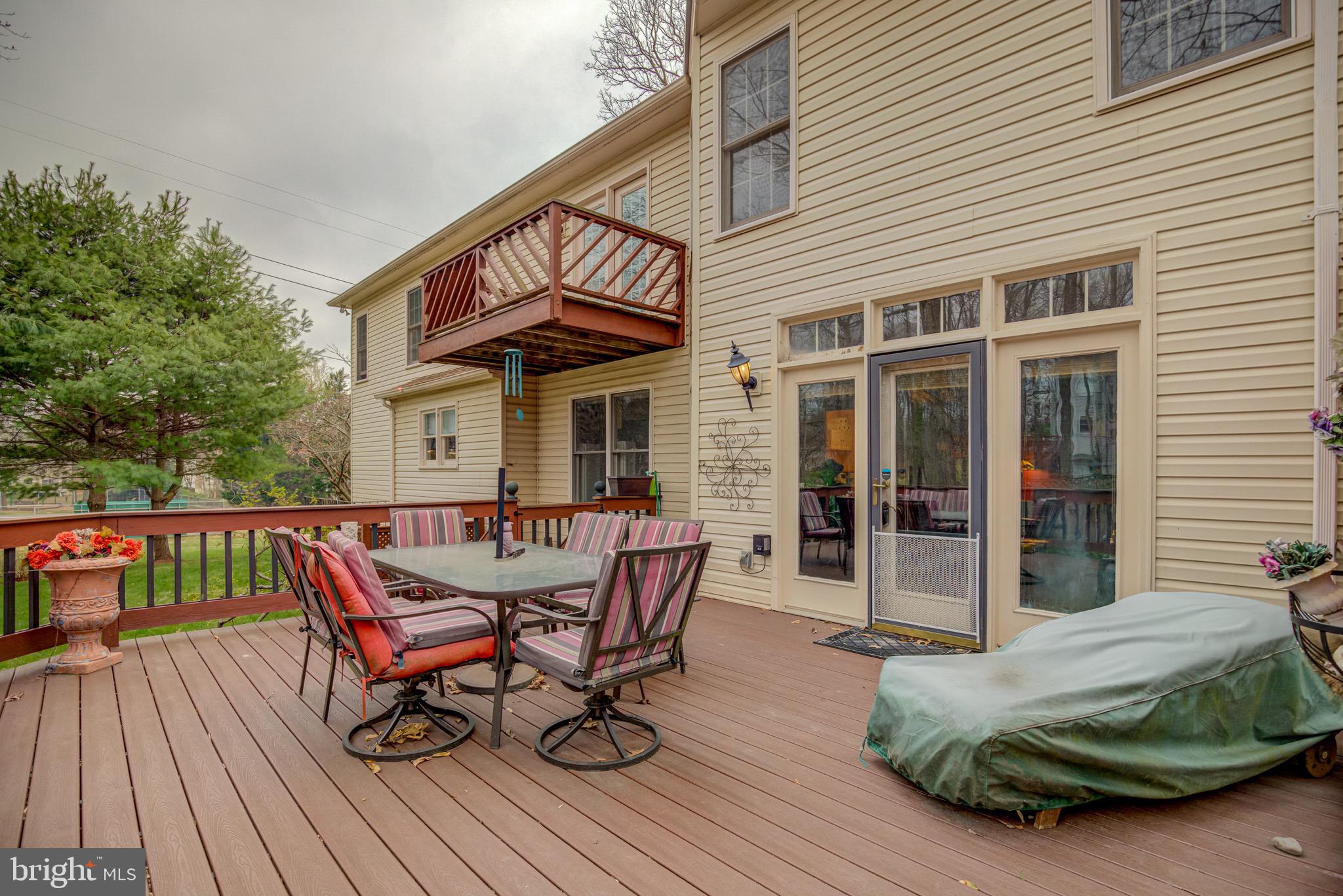 HAMPTON CHASE - Residential