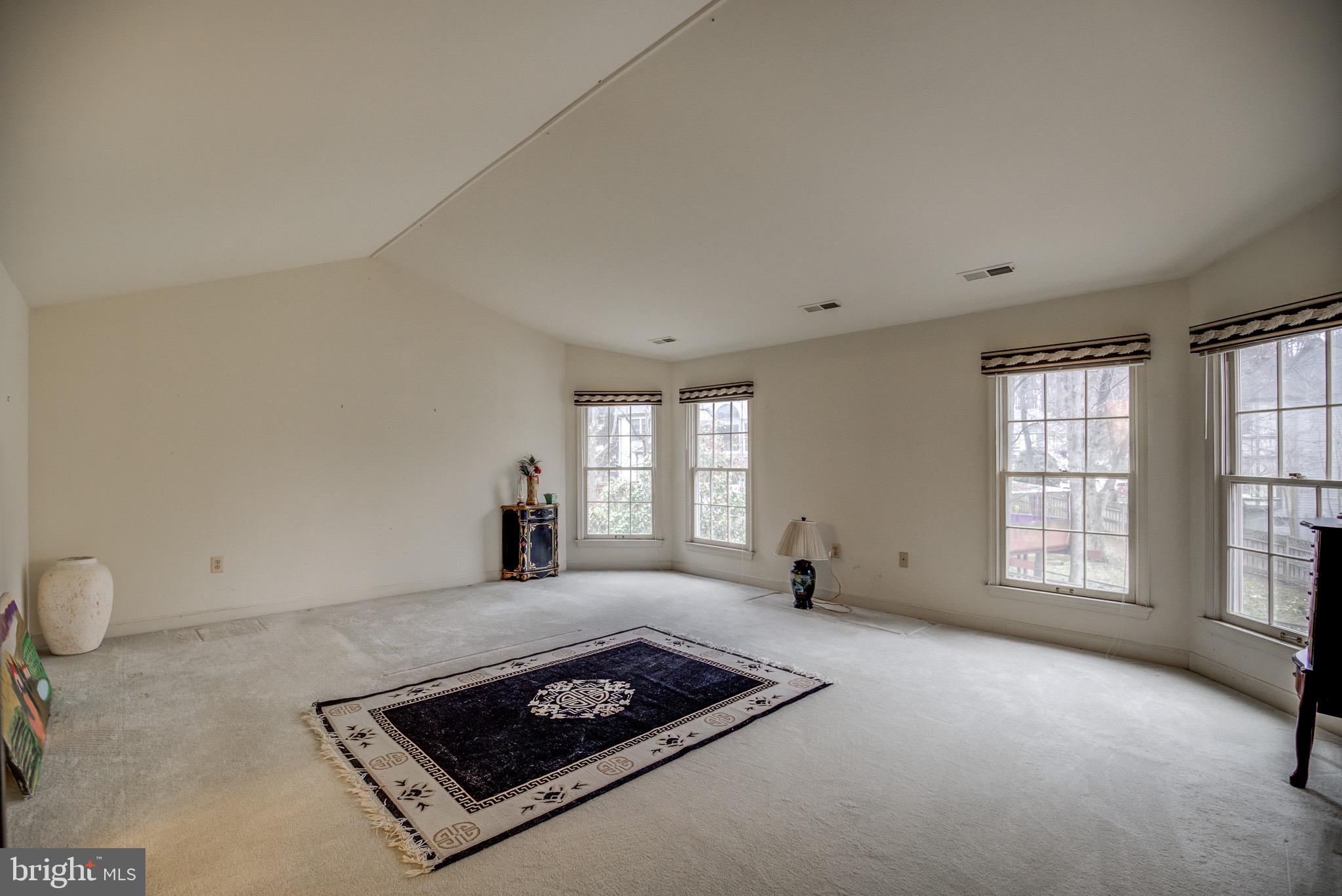 HAMPTON CHASE - Residential