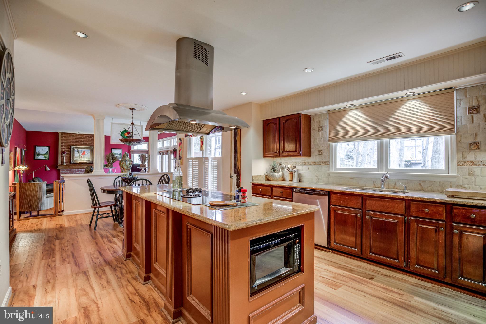 HAMPTON CHASE - Residential