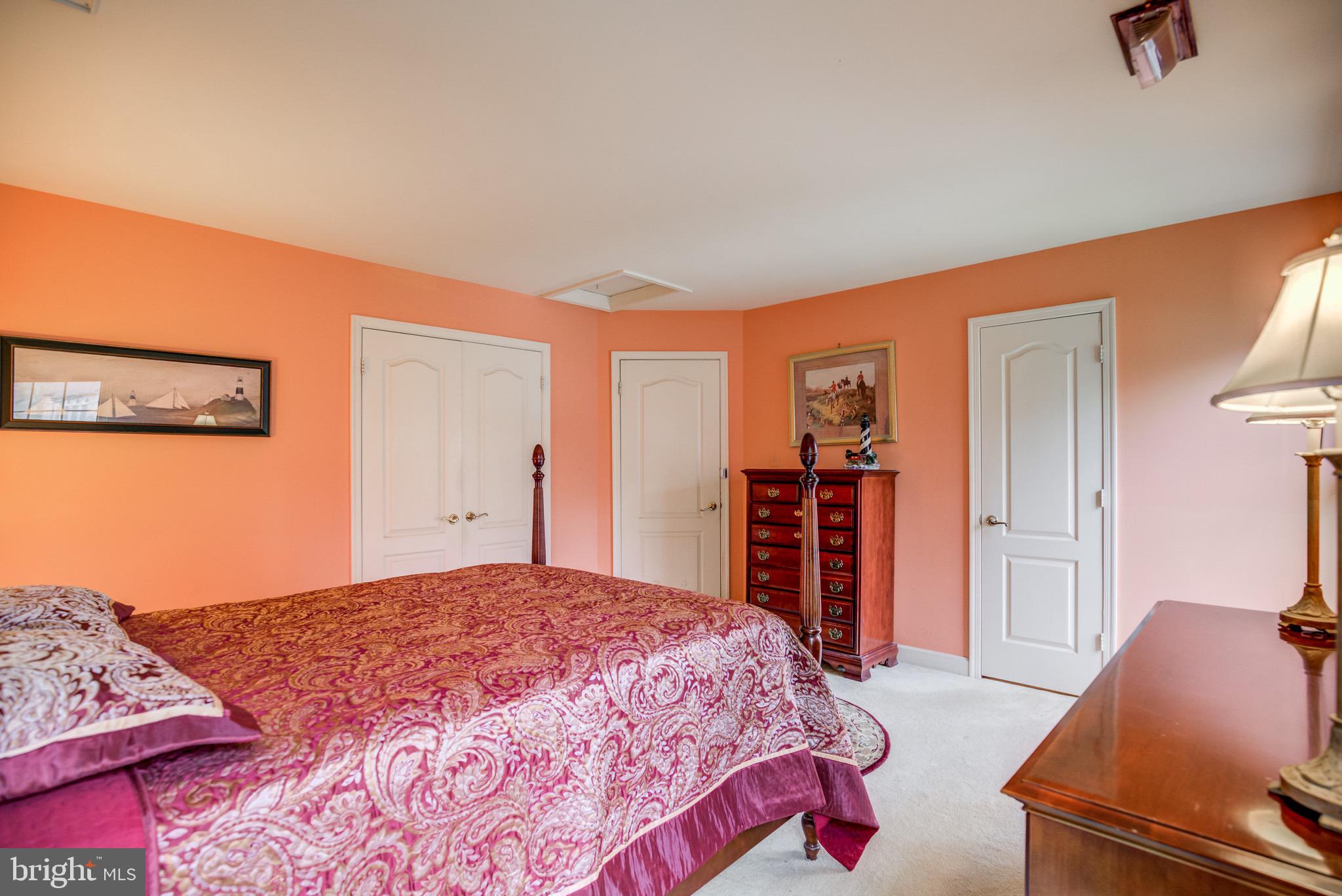 HAMPTON CHASE - Residential