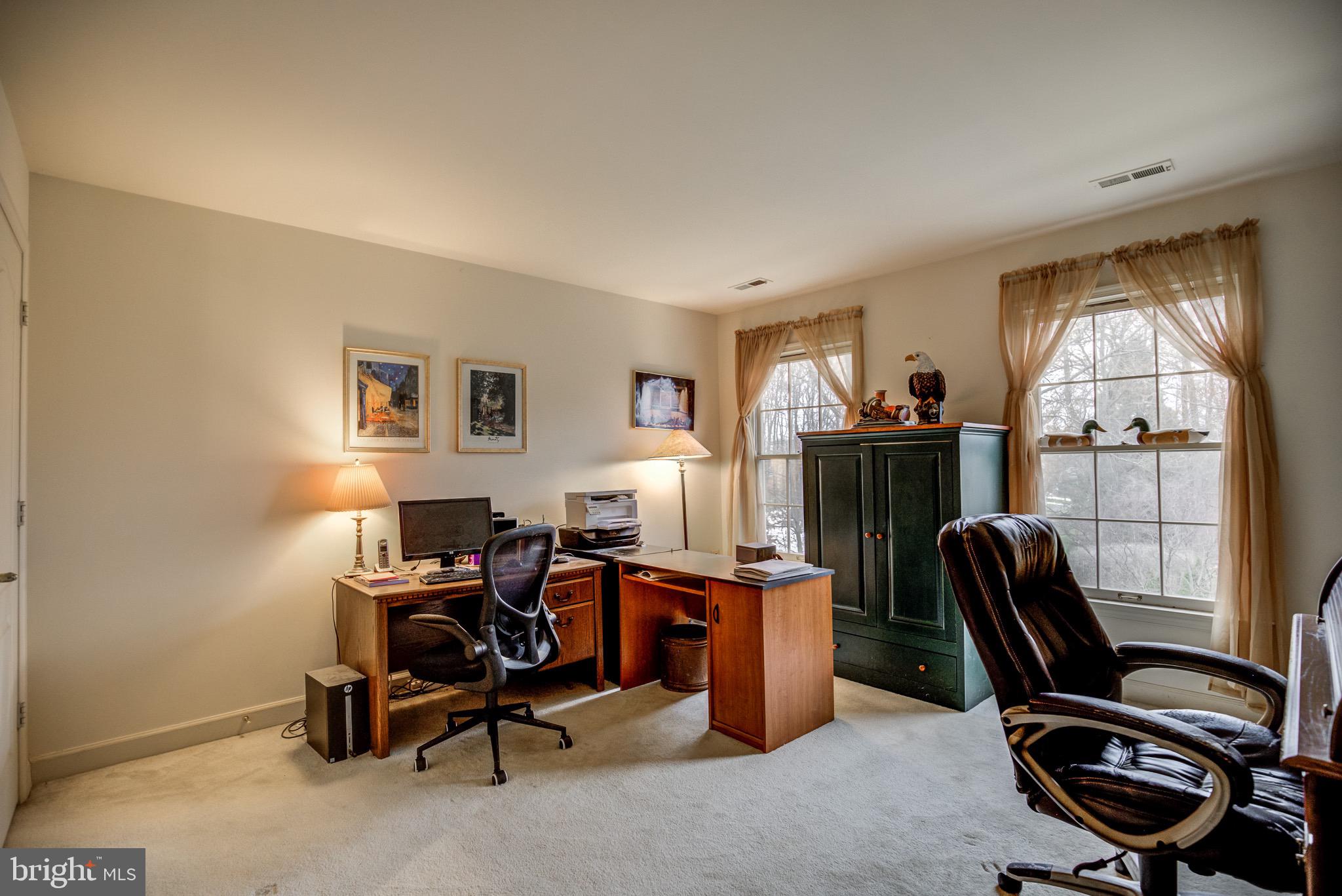 HAMPTON CHASE - Residential