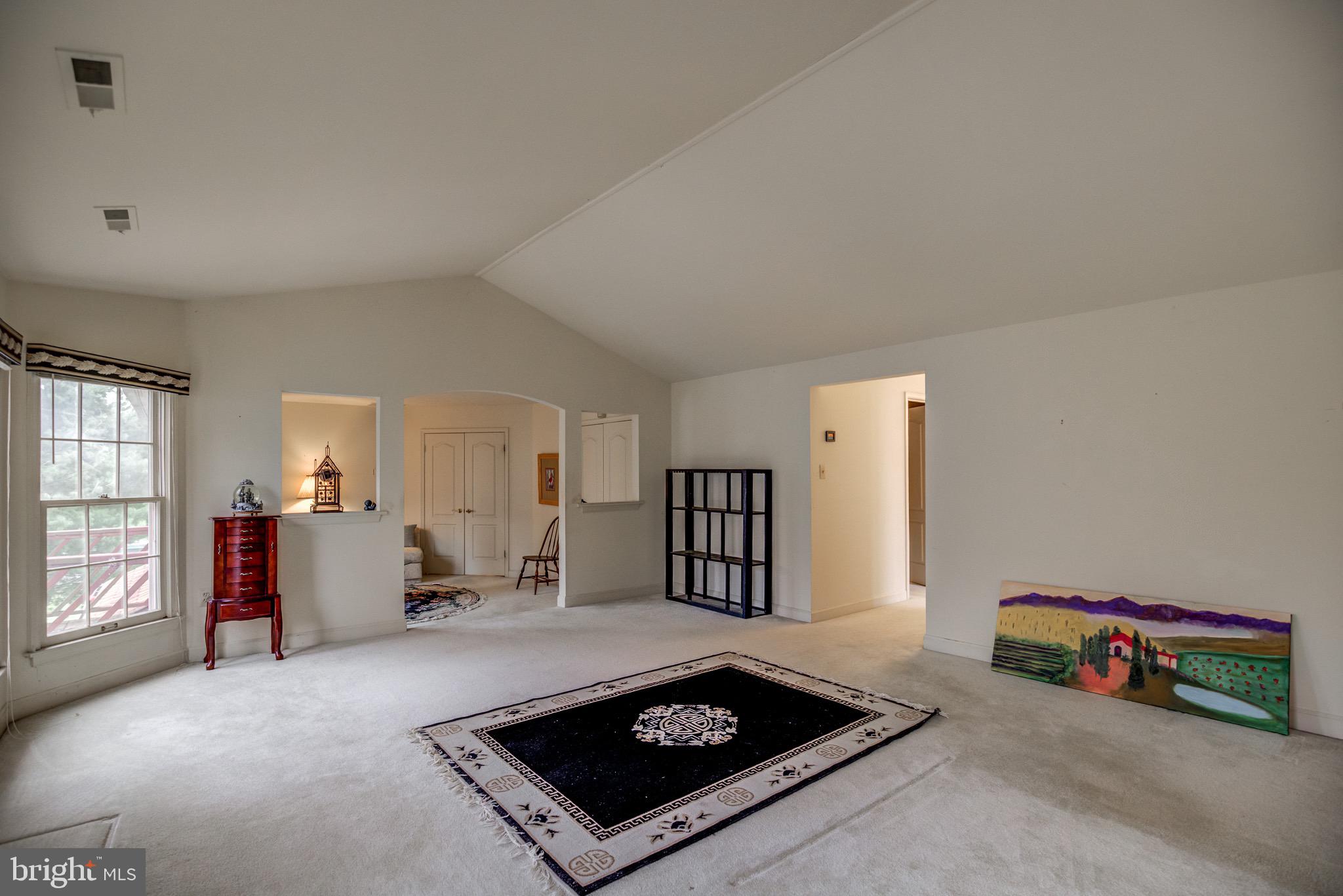 HAMPTON CHASE - Residential