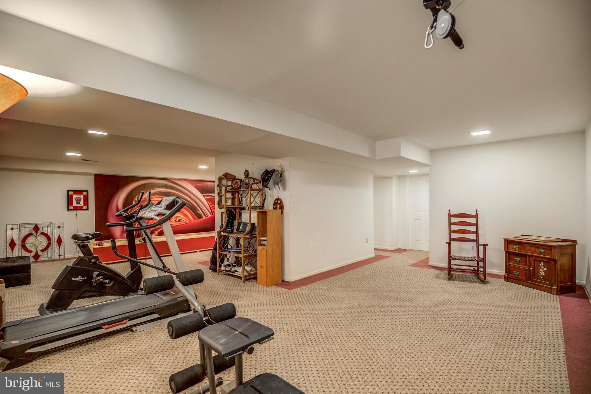 HAMPTON CHASE - Residential