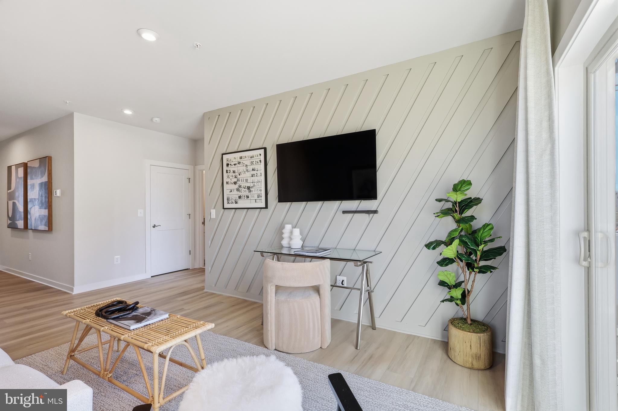 POTOMAC SHORES - Residential