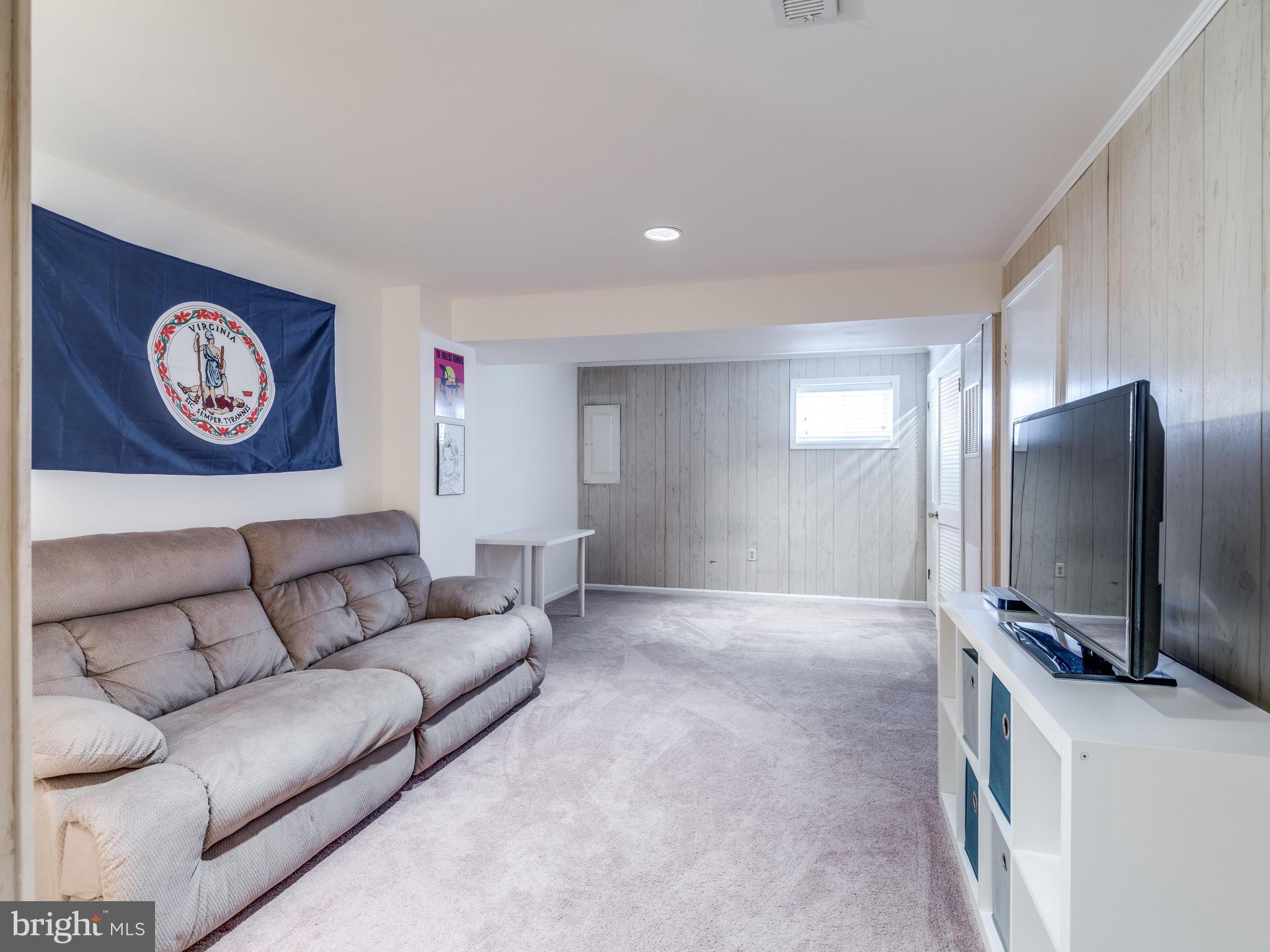 COUNTRYSIDE - Residential