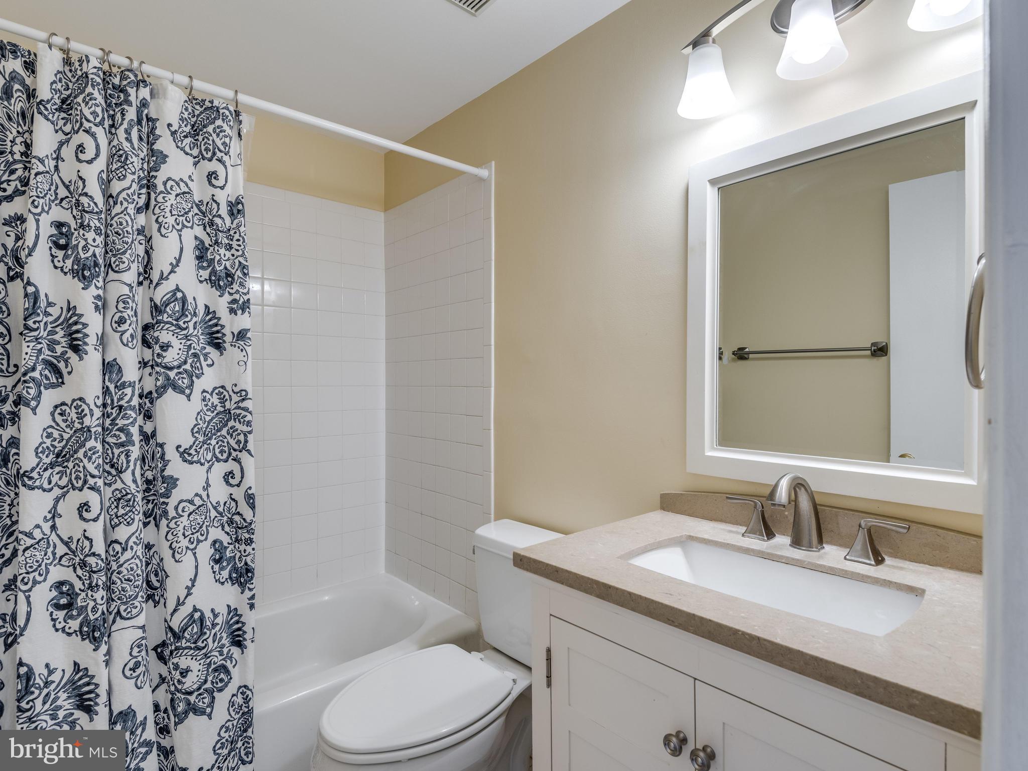 COUNTRYSIDE - Residential