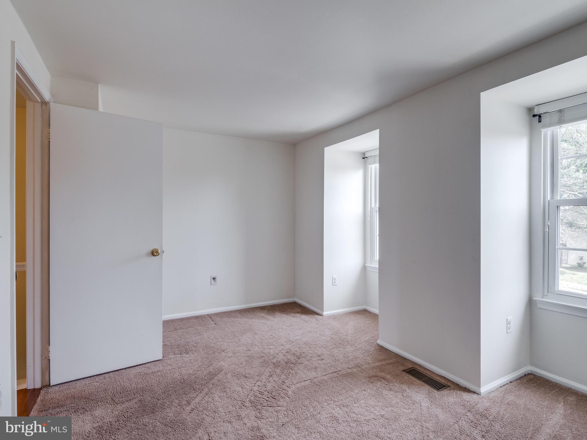 COUNTRYSIDE - Residential