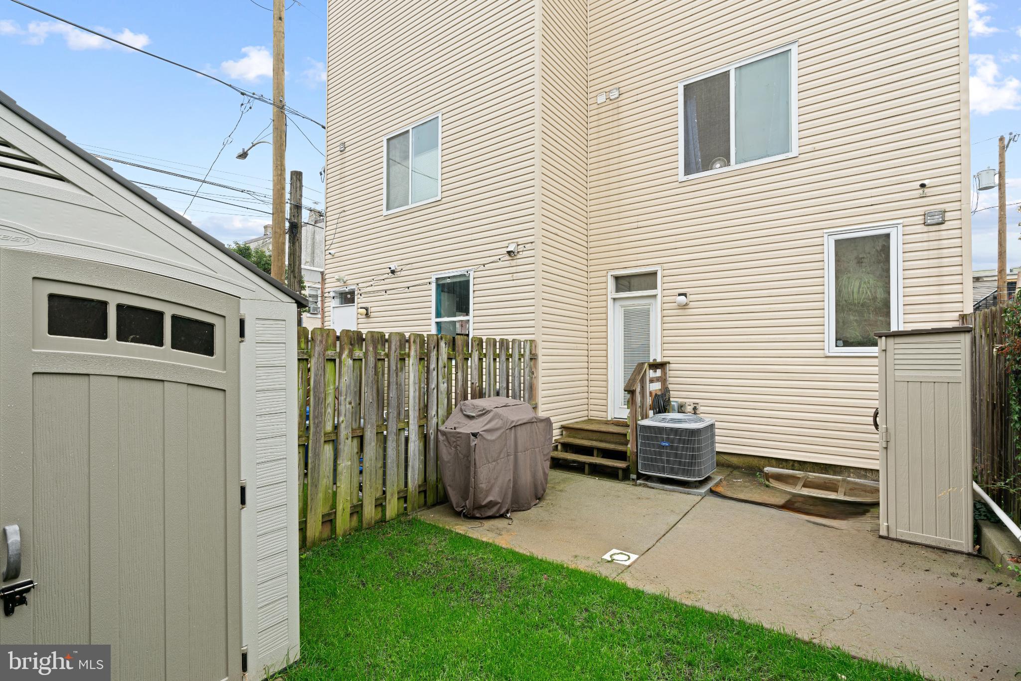 KENSINGTON - Residential