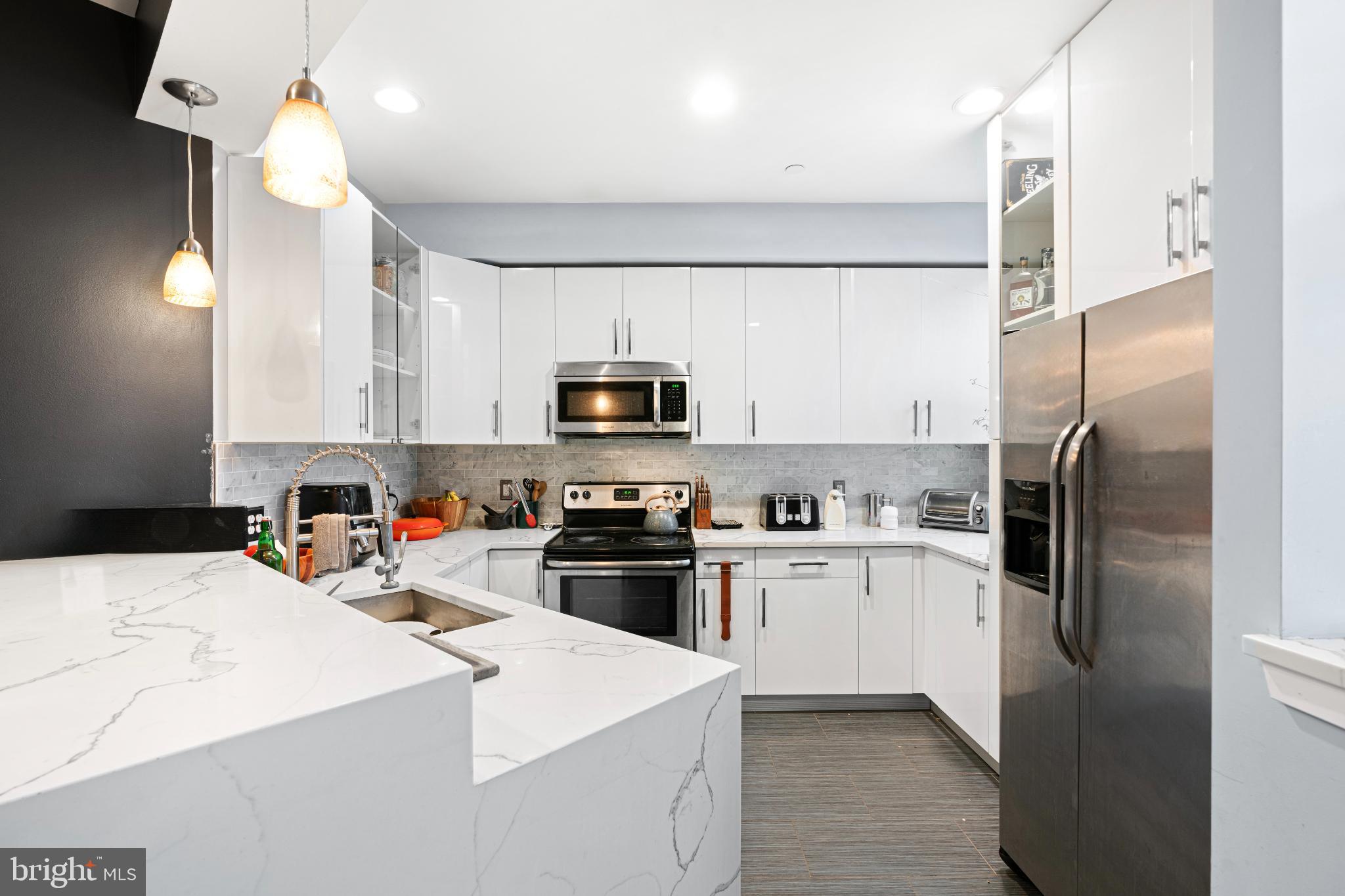 KENSINGTON - Residential