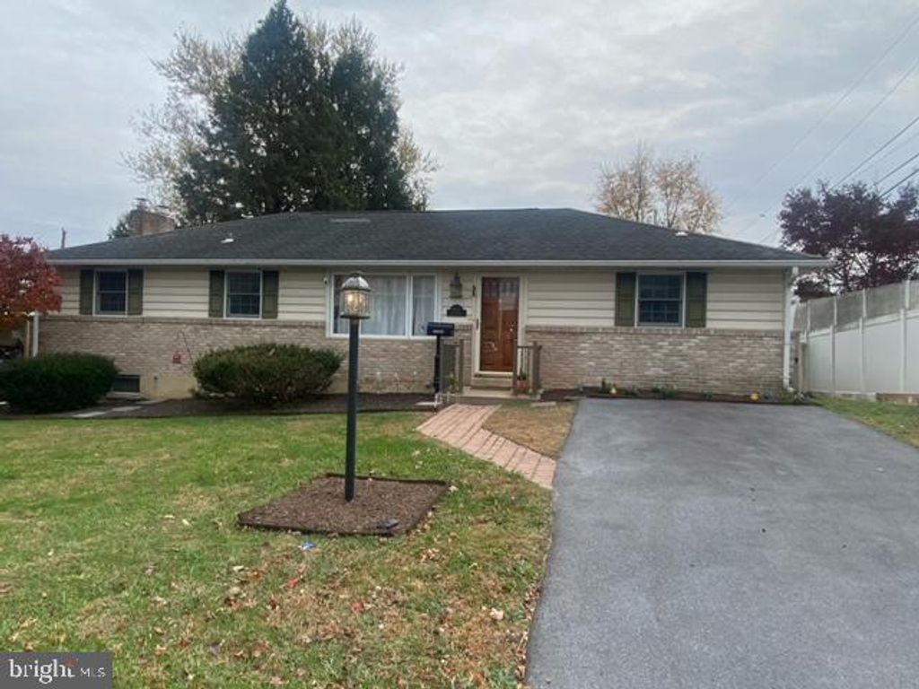 Photo of 4011 Easy Street, HARRISBURG, PA 17109 (MLS # PADA2052784)