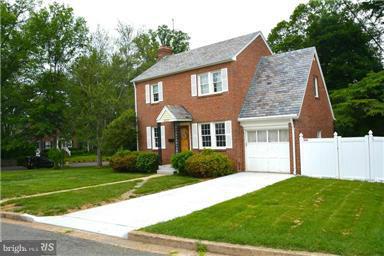 GARDEN CITY - Residential Lease