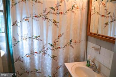 GARDEN CITY - Residential Lease