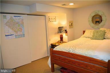 GARDEN CITY - Residential Lease