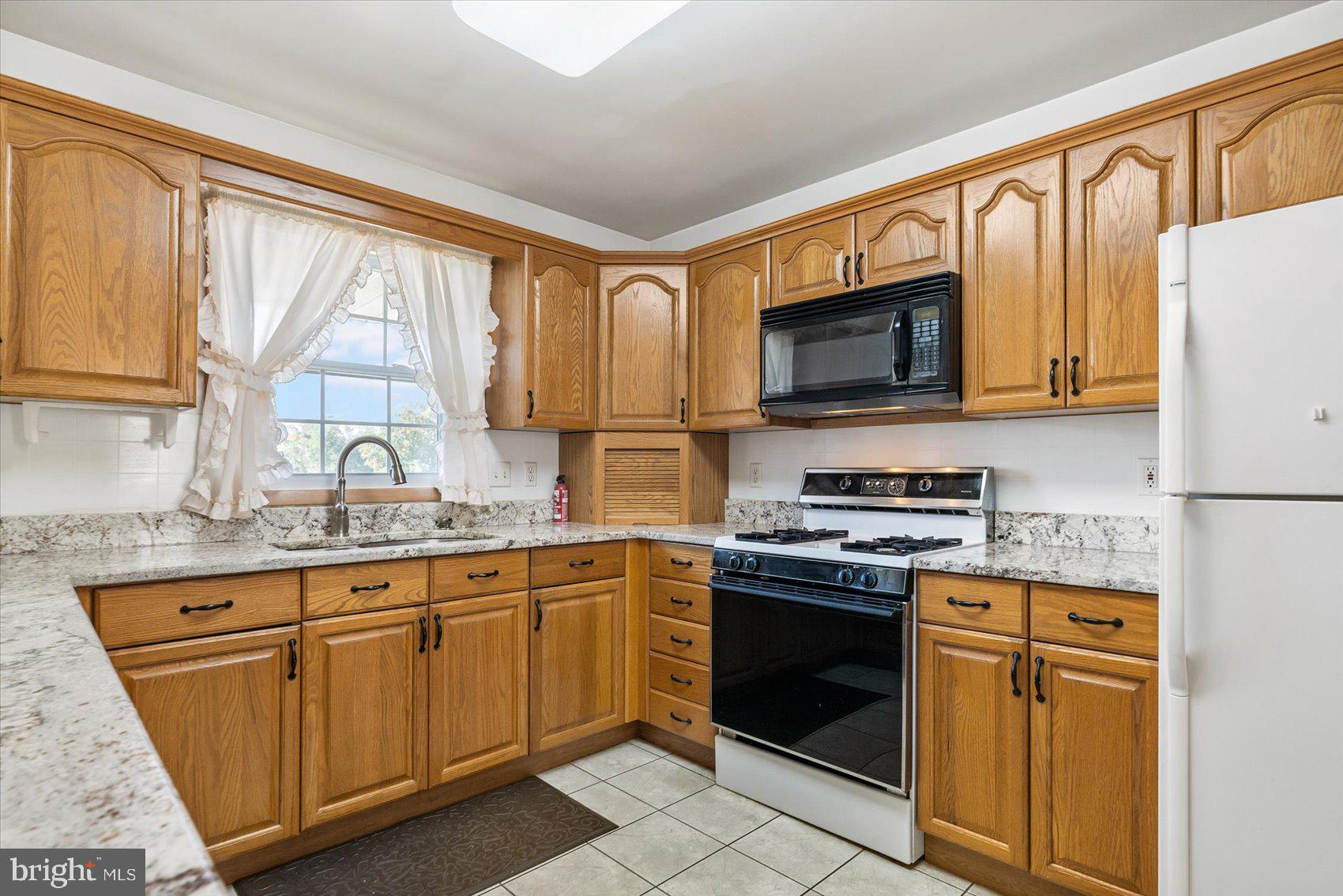 SILVERGATE VILLAGE - Residential