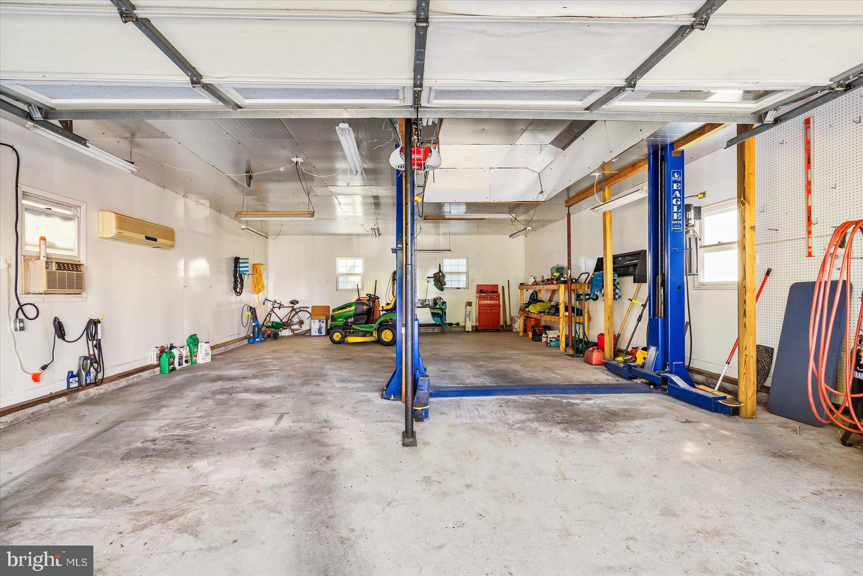 SILVERGATE VILLAGE - Residential