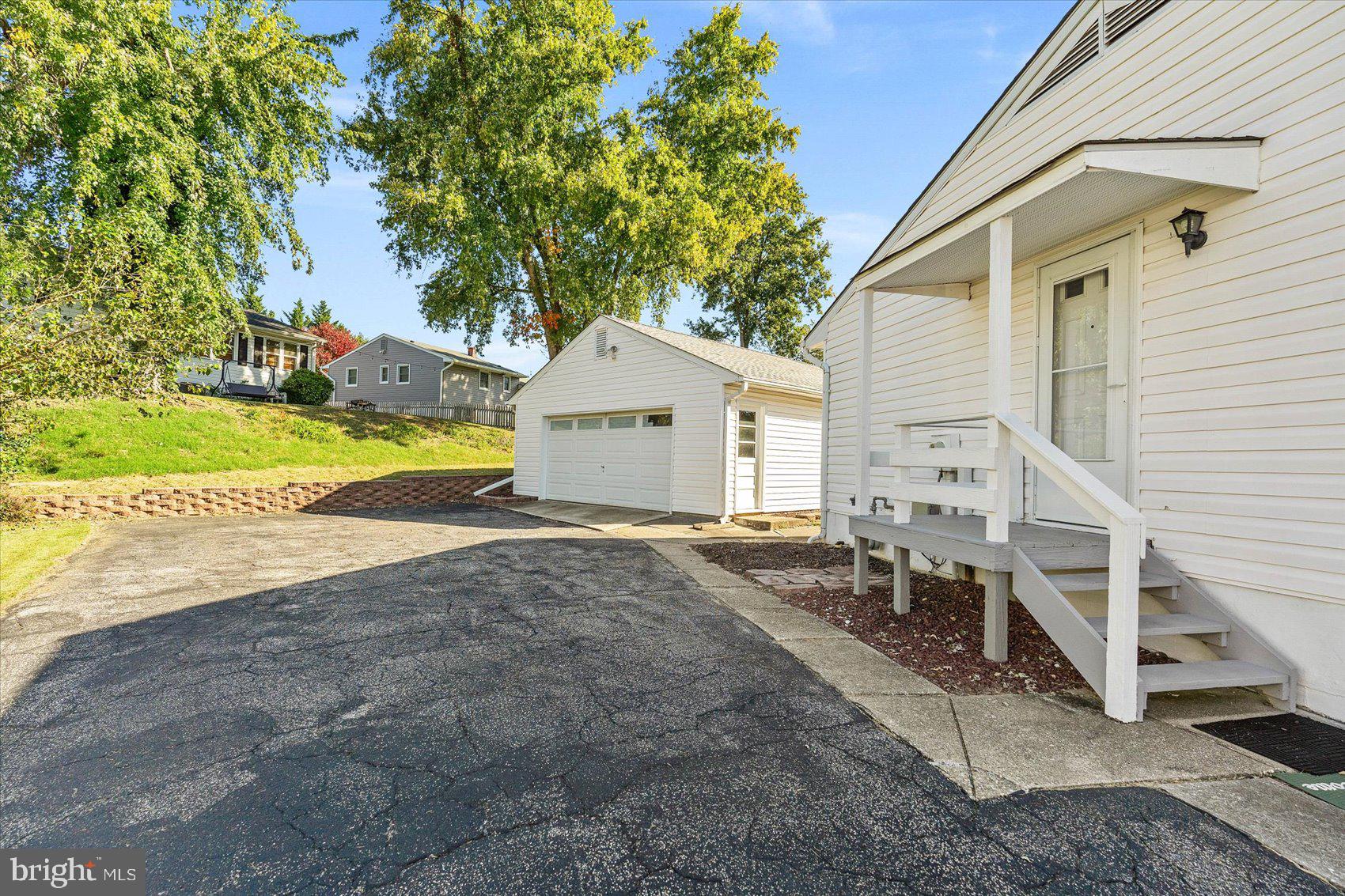 SILVERGATE VILLAGE - Residential