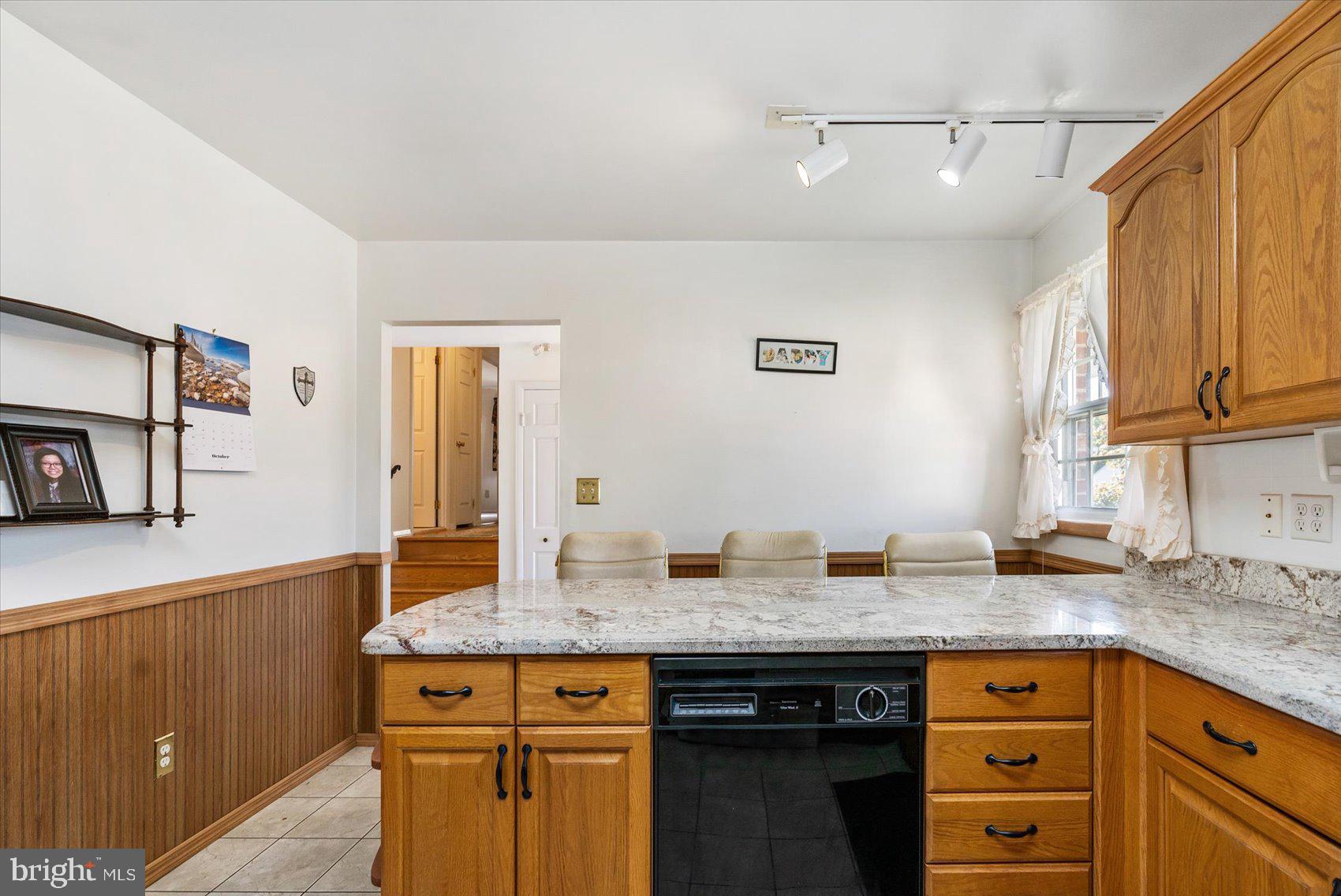 SILVERGATE VILLAGE - Residential