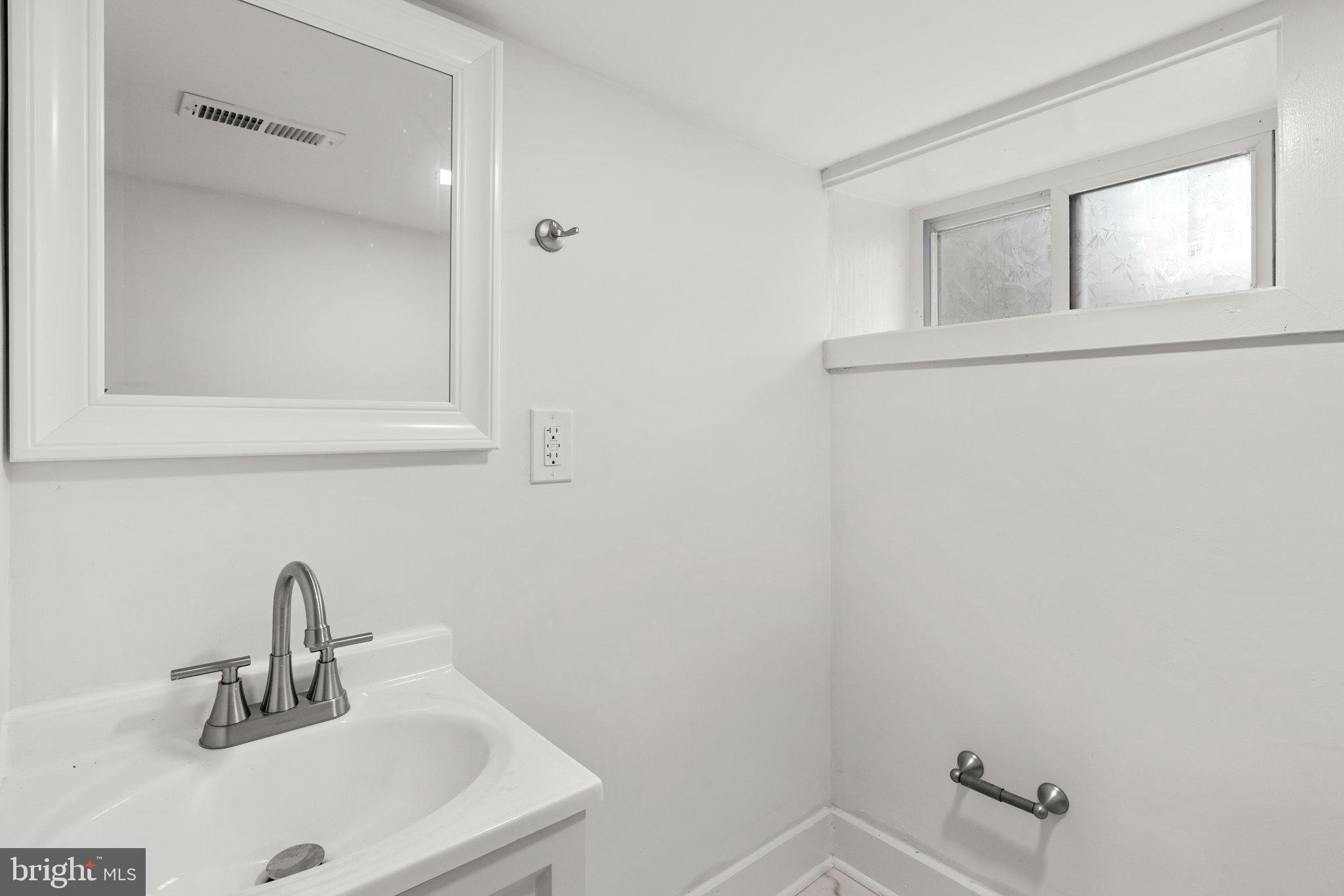 COLD SPRING NEWTOWN - Residential