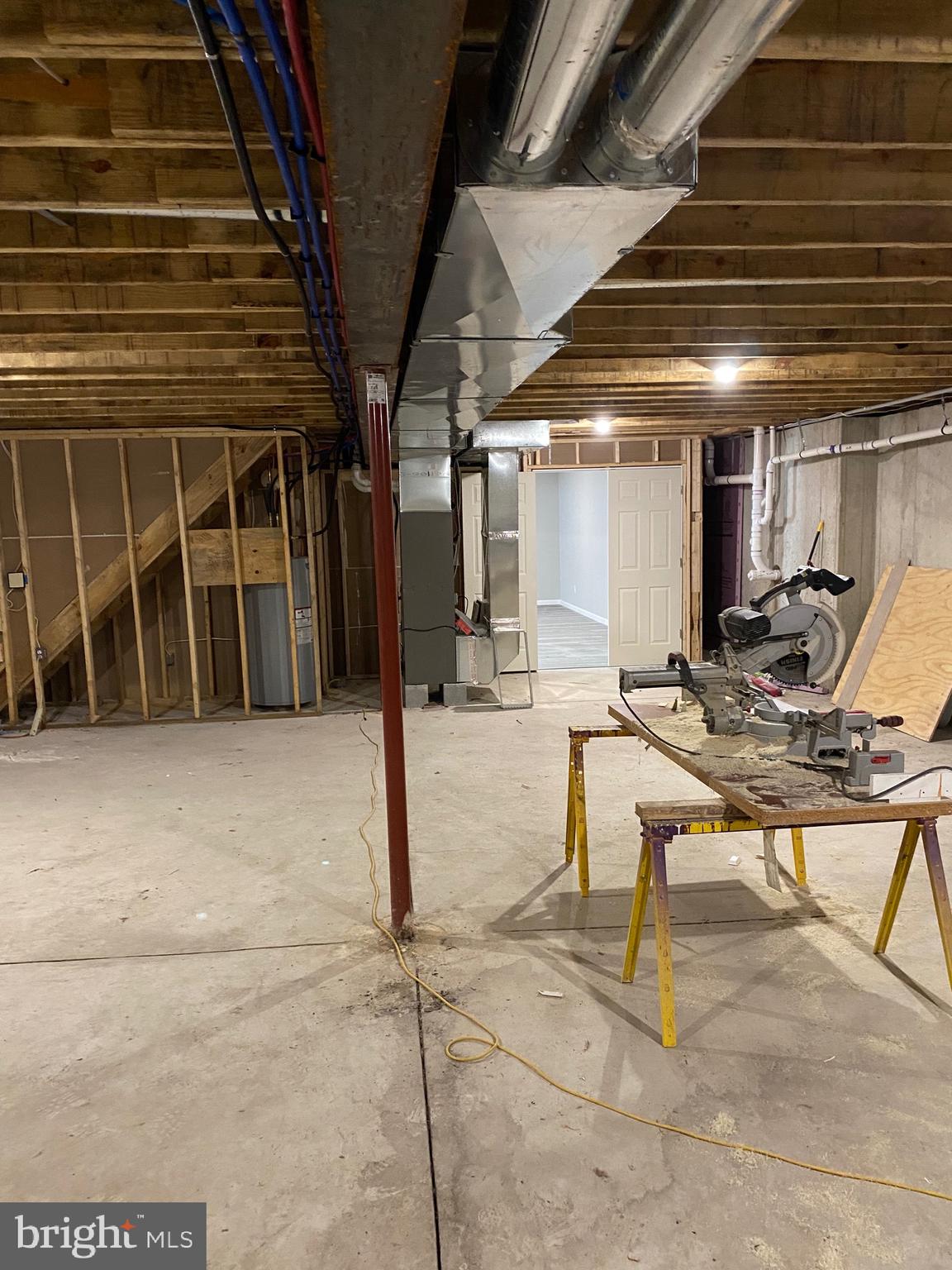 CRESTMONT - Residential