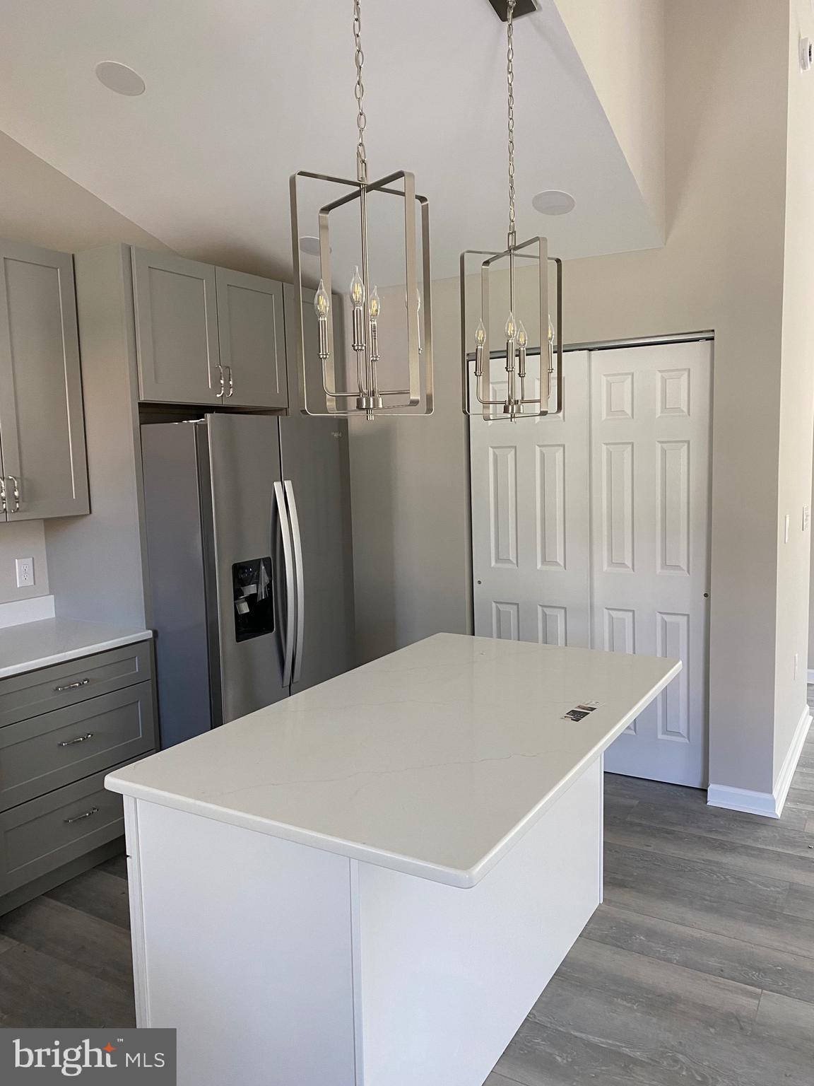 CRESTMONT - Residential