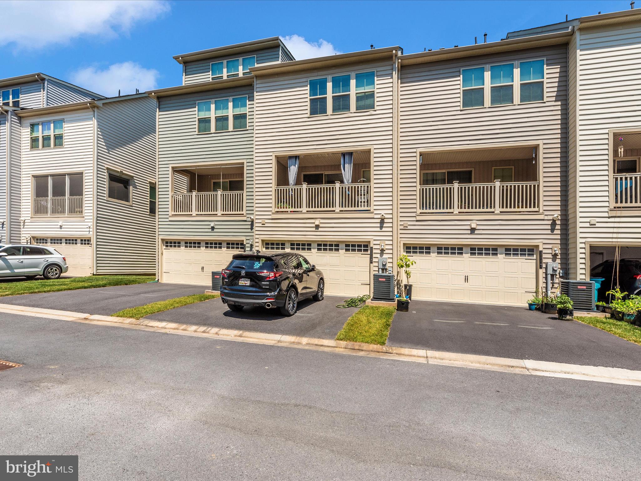 LANDSDALE - Residential Lease