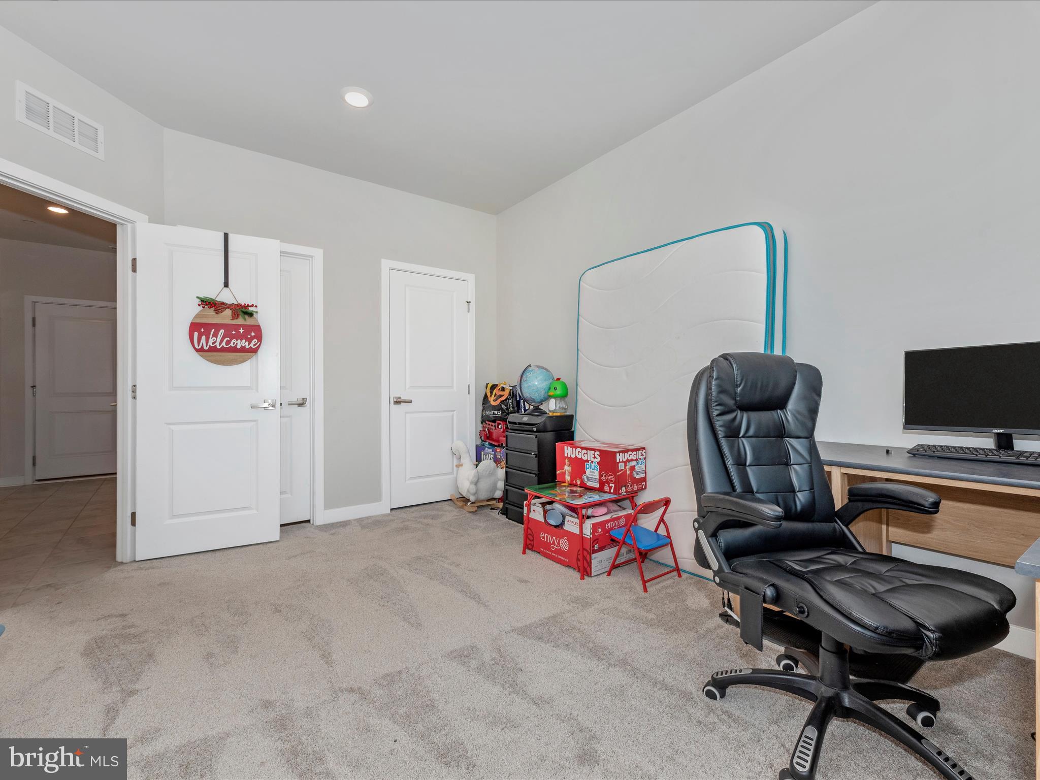 LANDSDALE - Residential Lease