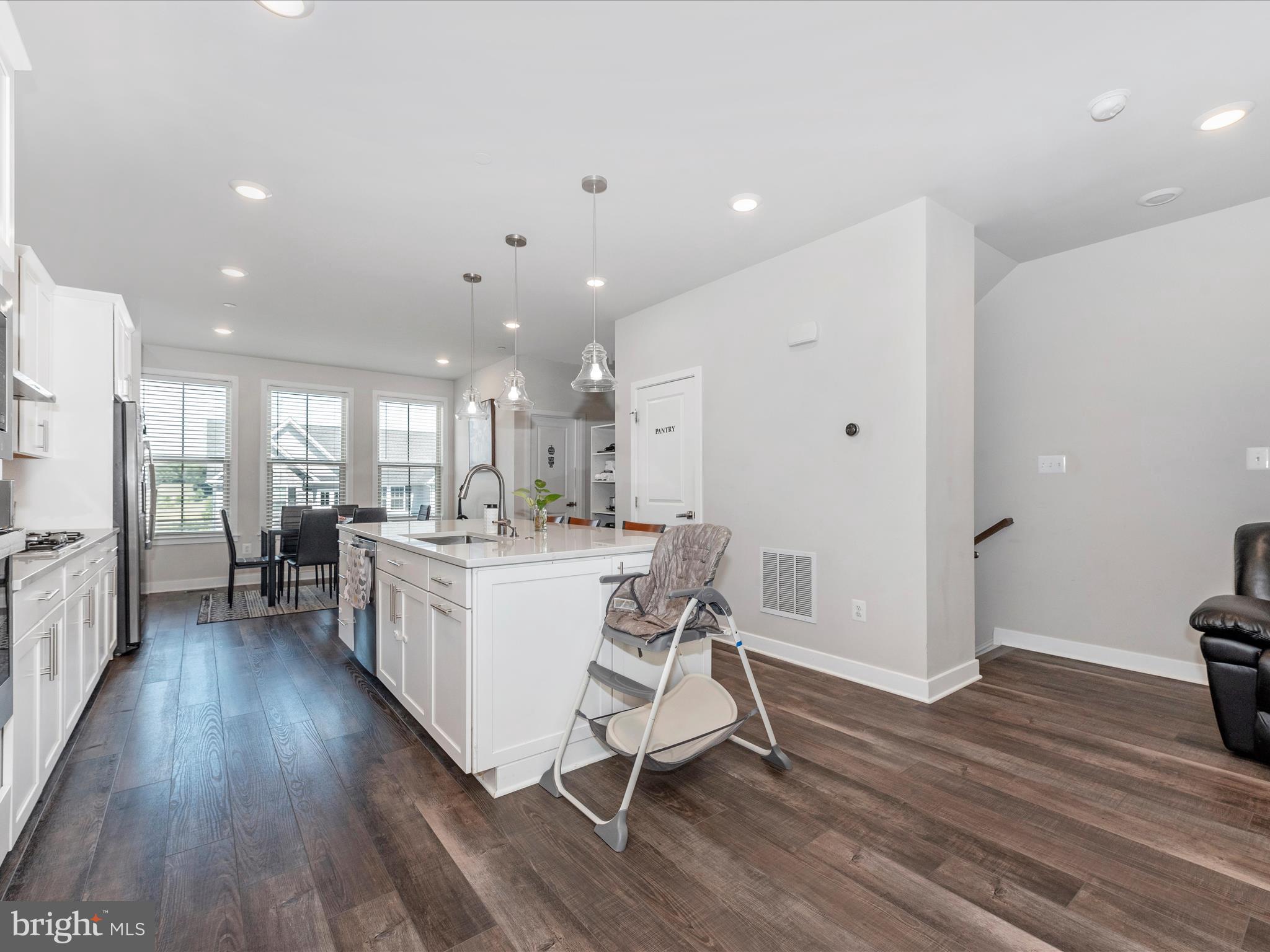 LANDSDALE - Residential Lease