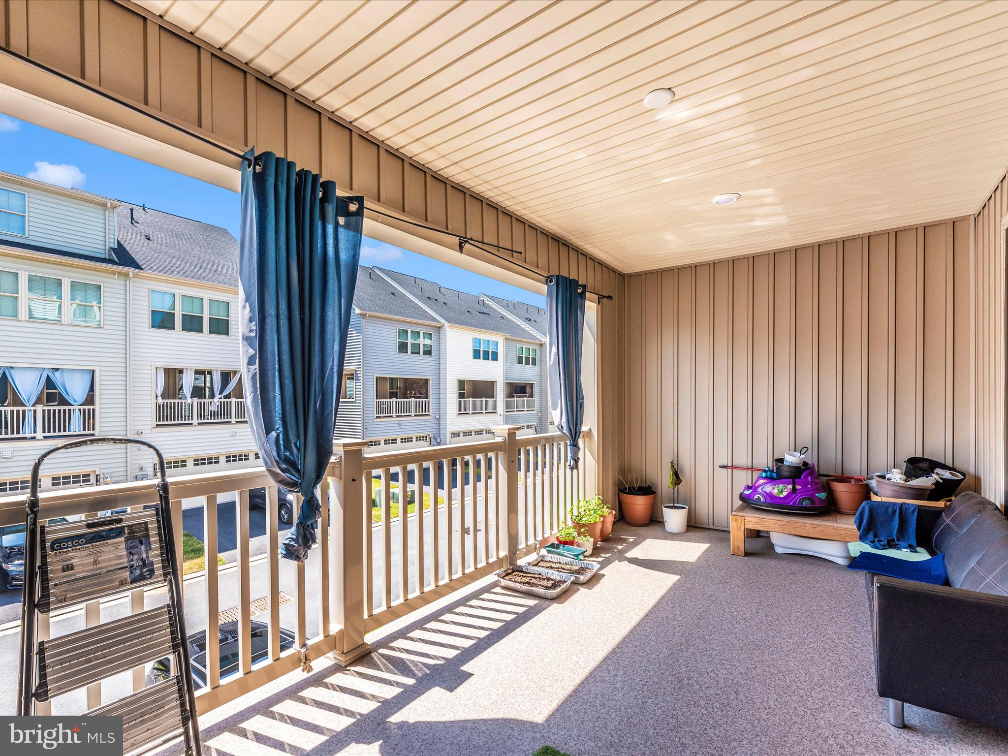 LANDSDALE - Residential Lease