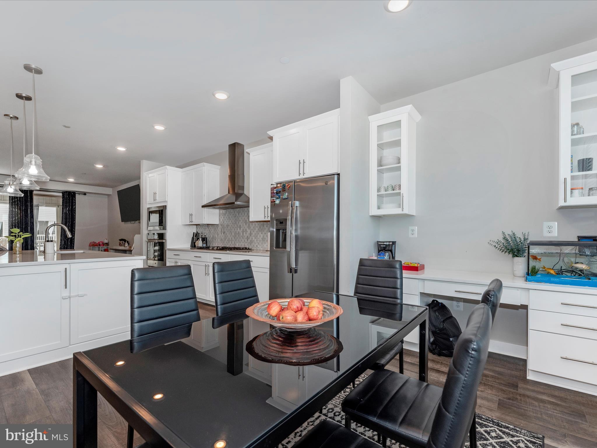 LANDSDALE - Residential Lease