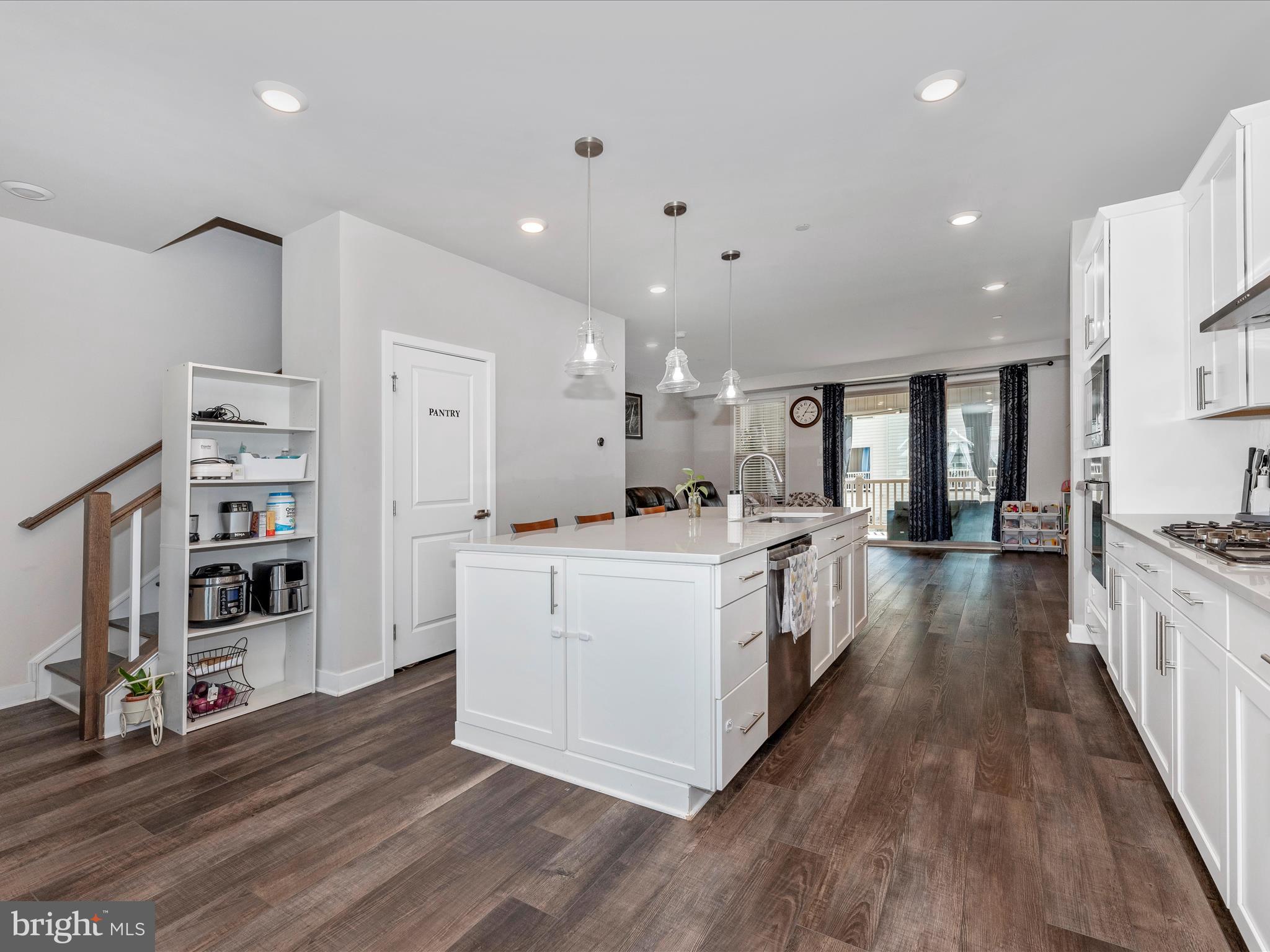 LANDSDALE - Residential Lease