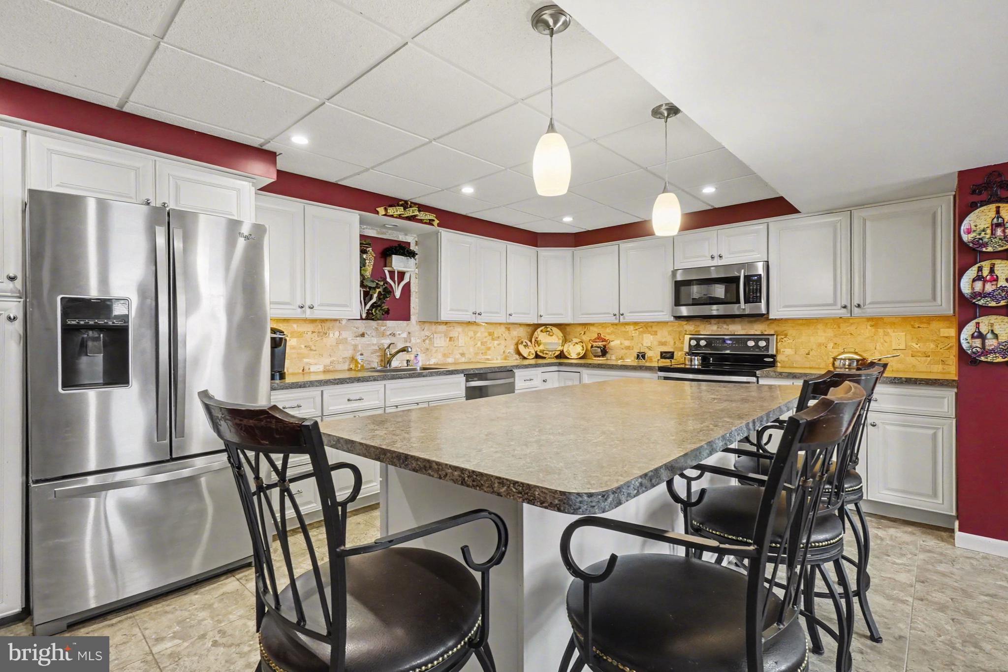 PERRY HALL - Residential