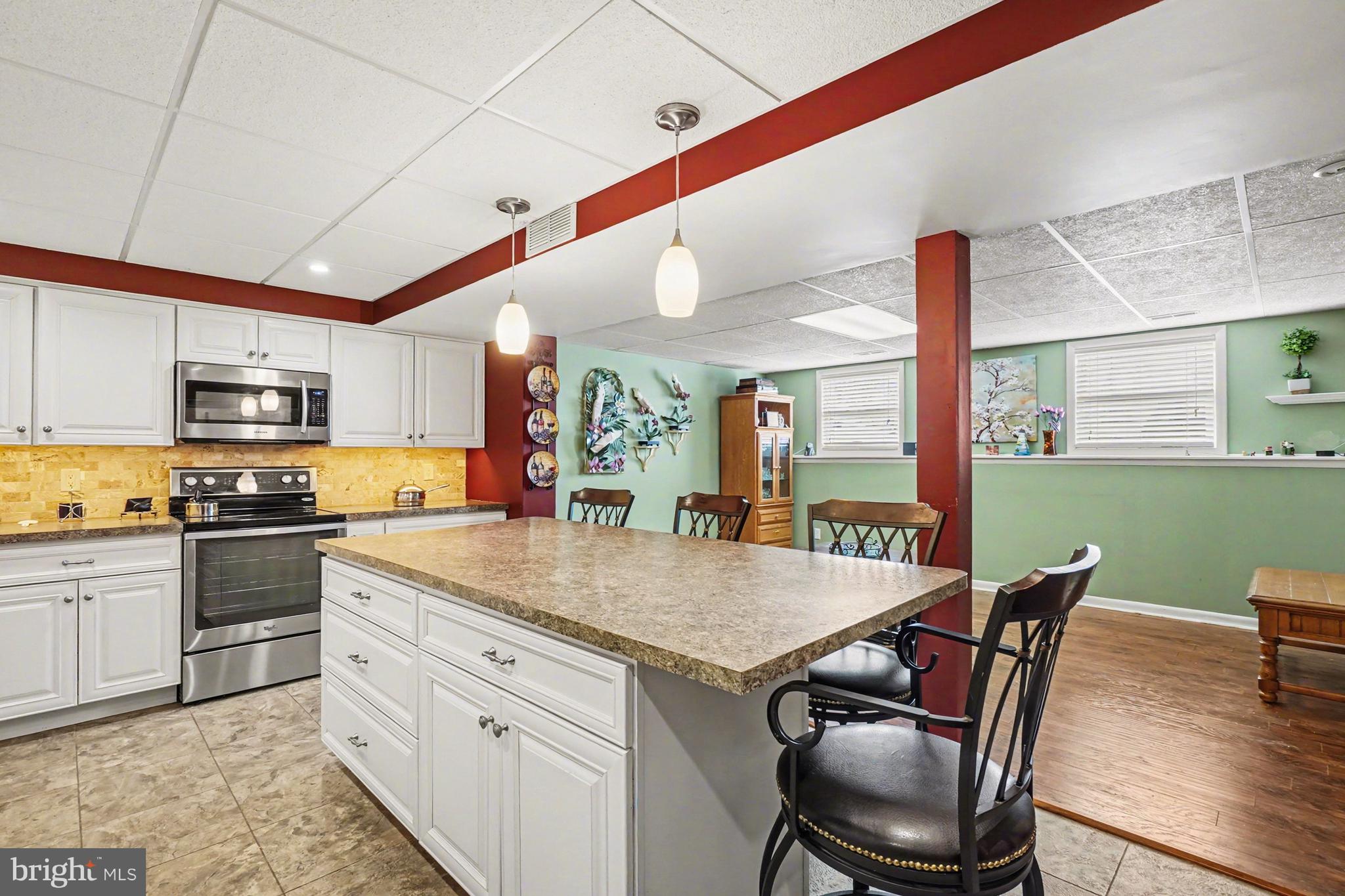 PERRY HALL - Residential