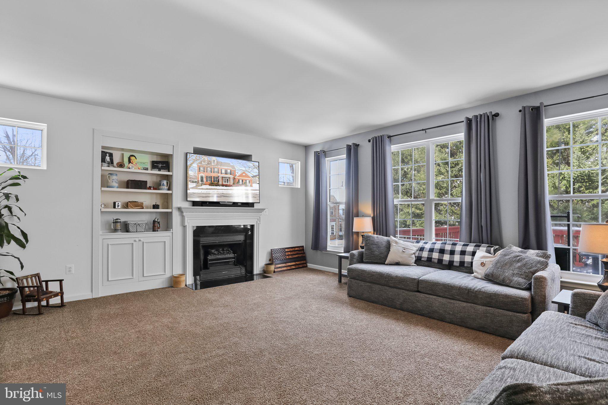 HUNTFIELD - Residential